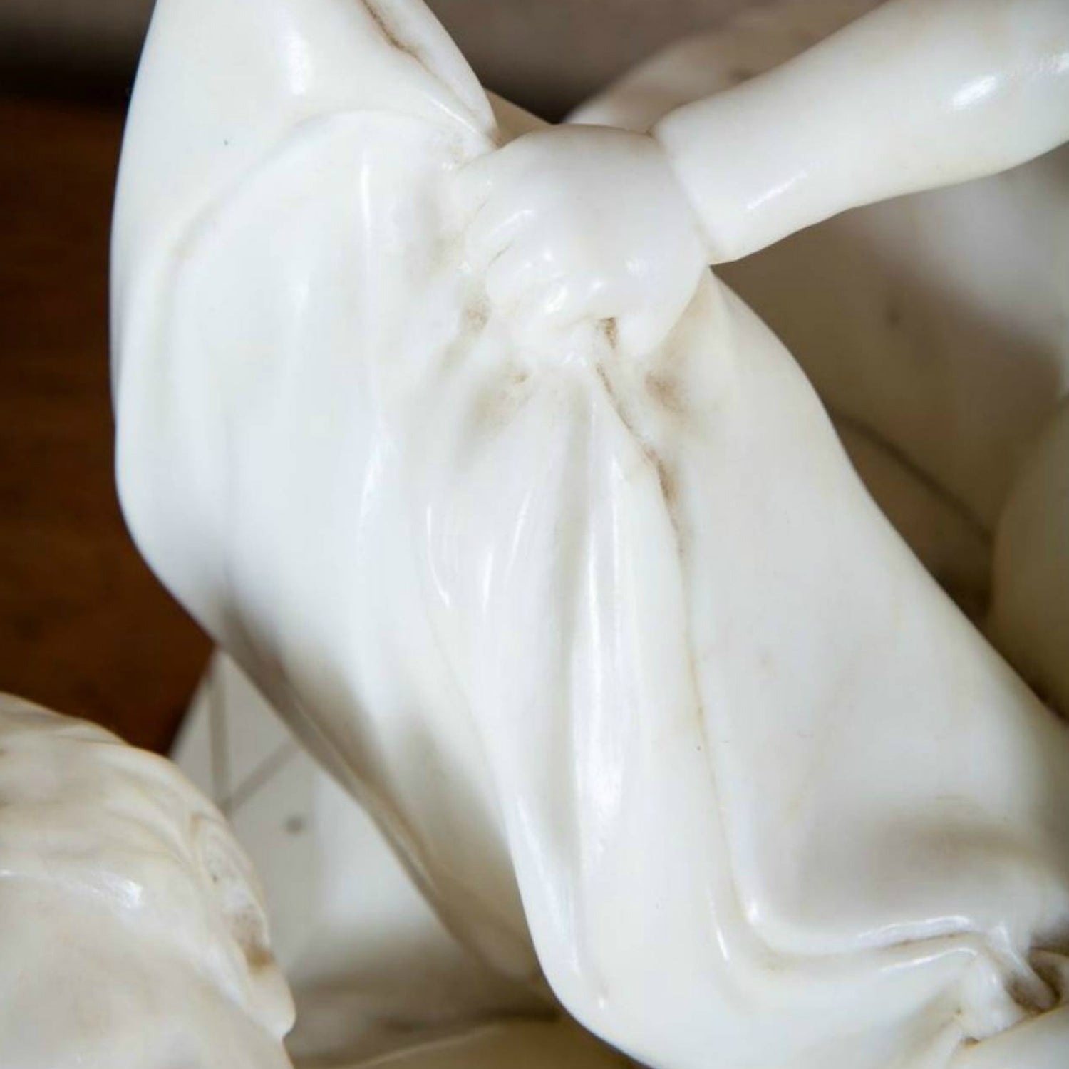 Early 20th Century Italian Carved Alabaster Sculpture of Putti Pillow Fight