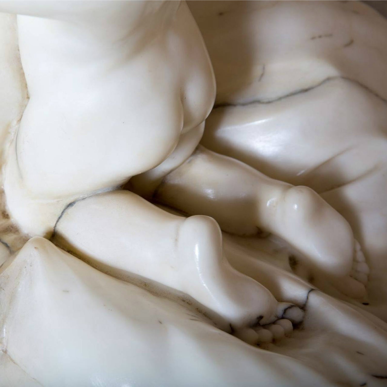 Early 20th Century Italian Carved Alabaster Sculpture of Putti Pillow Fight