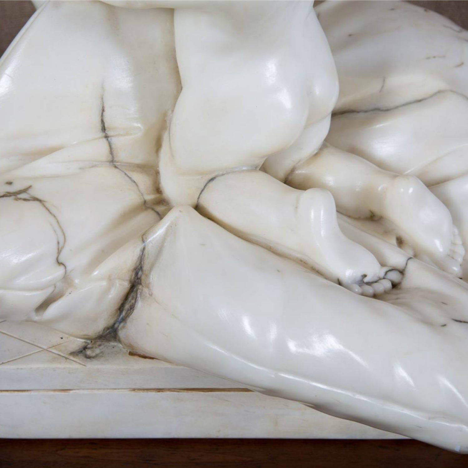 Early 20th Century Italian Carved Alabaster Sculpture of Putti Pillow Fight