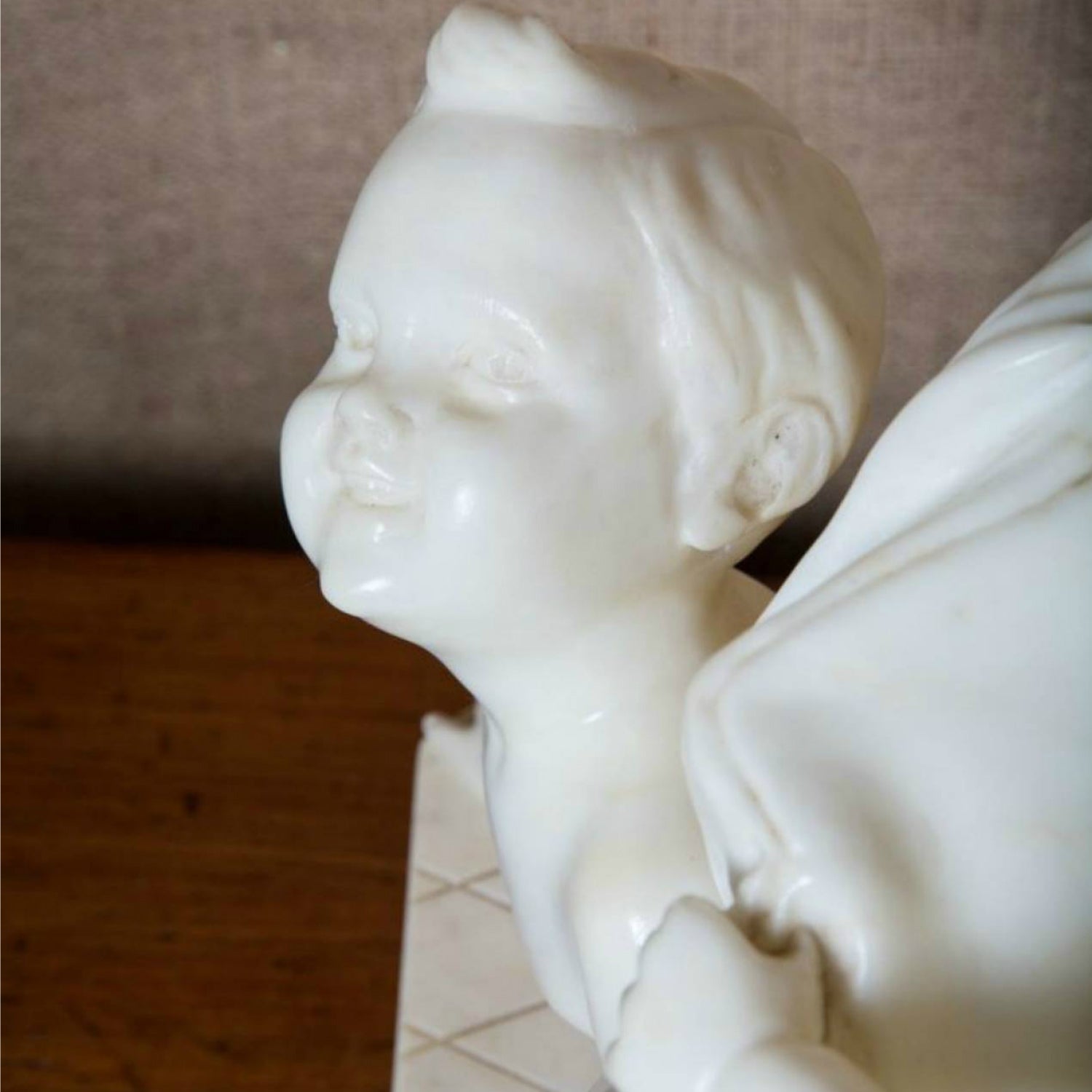 Early 20th Century Italian Carved Alabaster Sculpture of Putti Pillow Fight