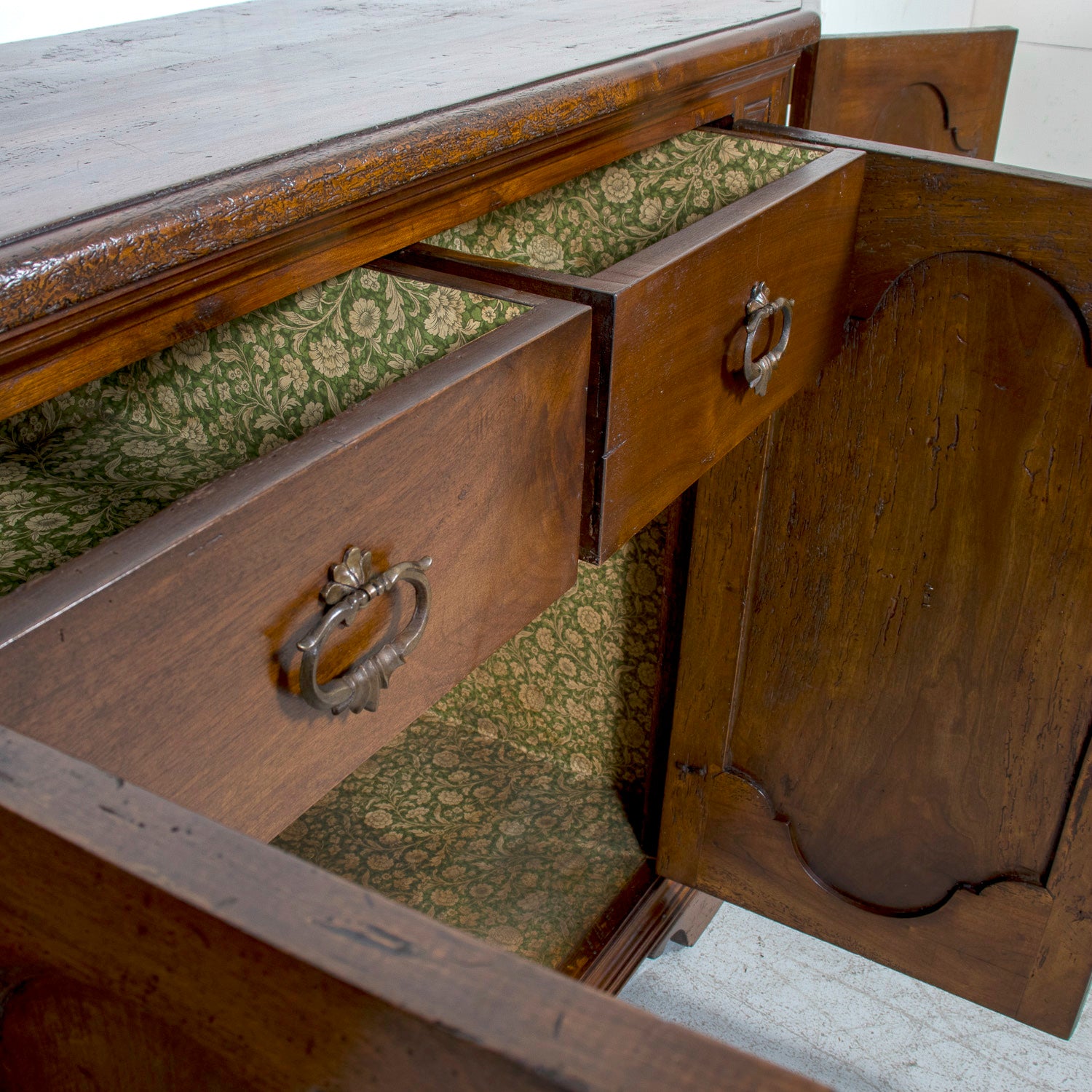 19th Century Italian Credenza Scantonata in Walnut