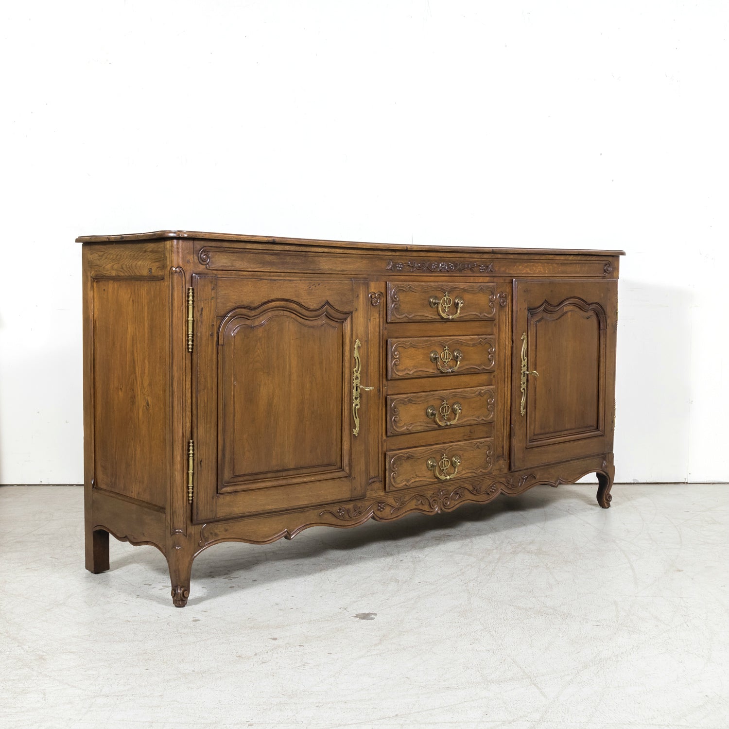 Early 19th Century French Country Louis XV Style Carved Oak Enfilade Buffet