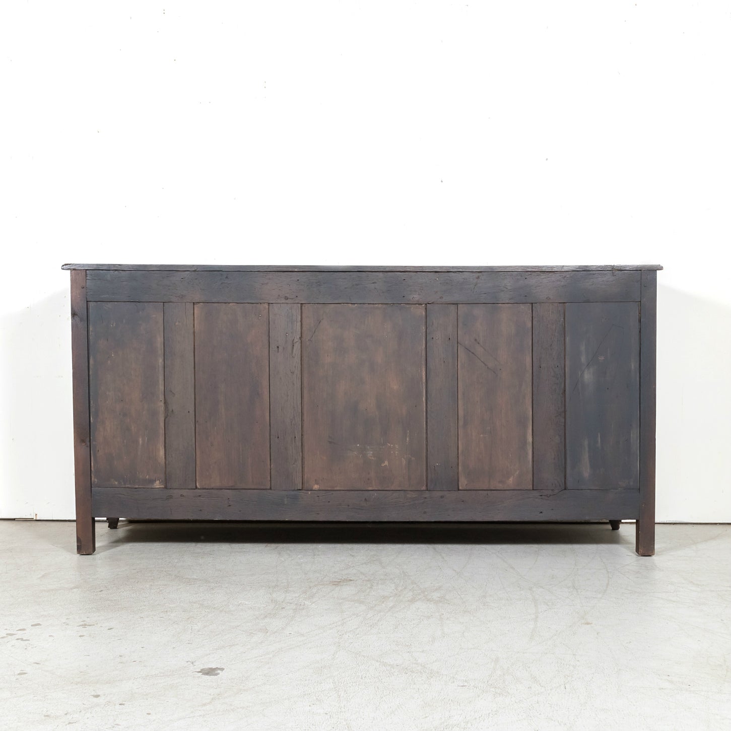 Early 19th Century French Country Louis XV Style Carved Oak Enfilade Buffet