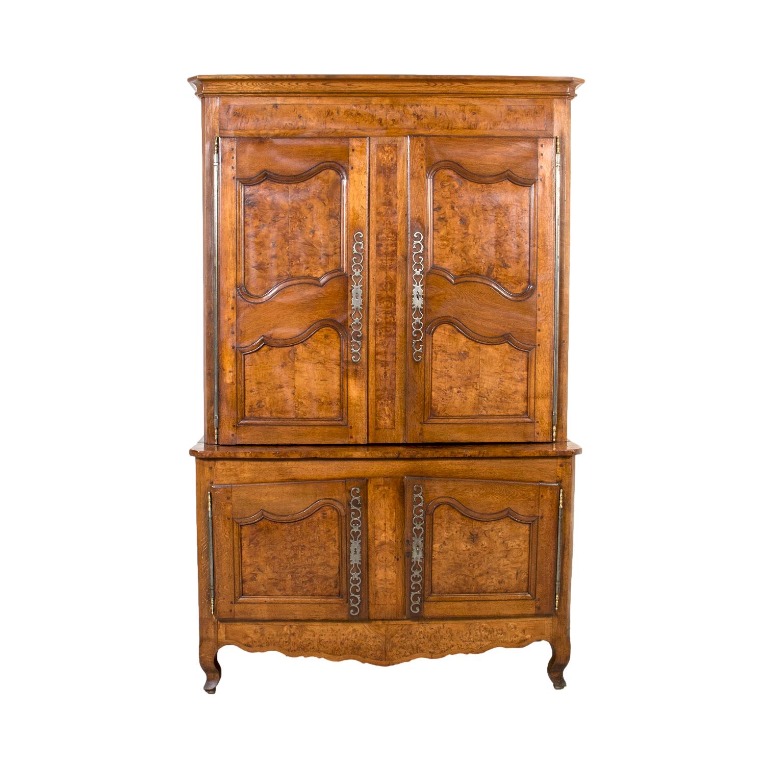 19th Century French Louis XV Style Walnut and Burl Walnut Buffet Deux Corps