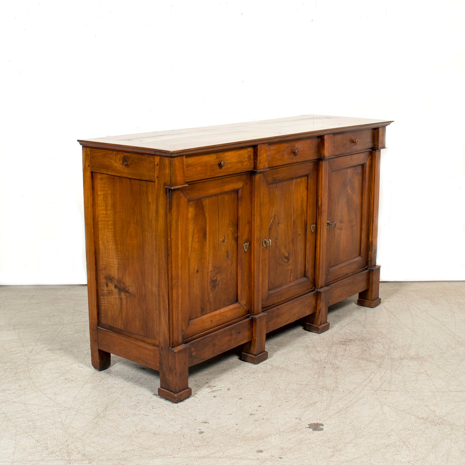 Early 19th Century French Directoire Period Walnut Lyonnaise Enfilade Buffet