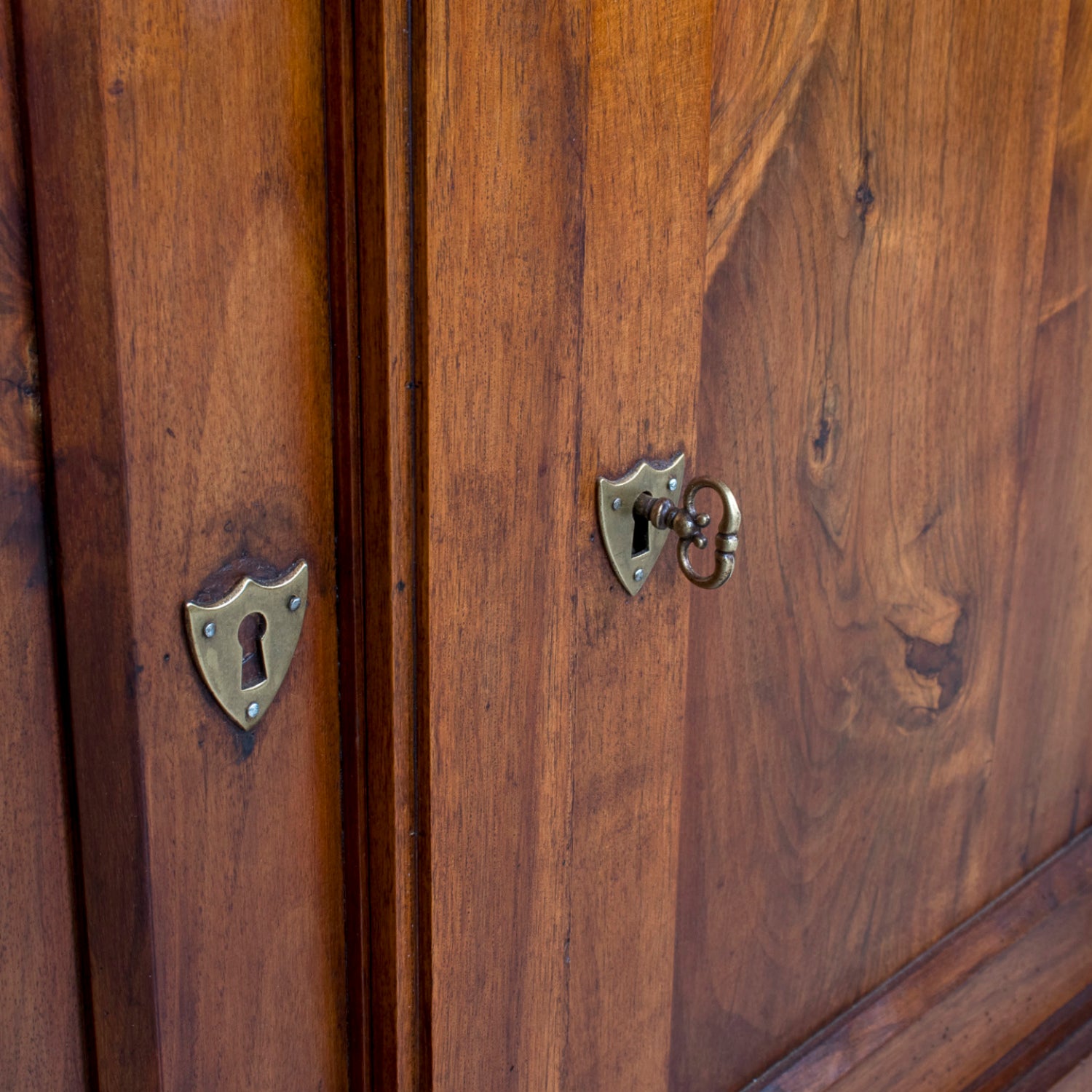 Early 19th Century French Directoire Period Walnut Lyonnaise Enfilade Buffet