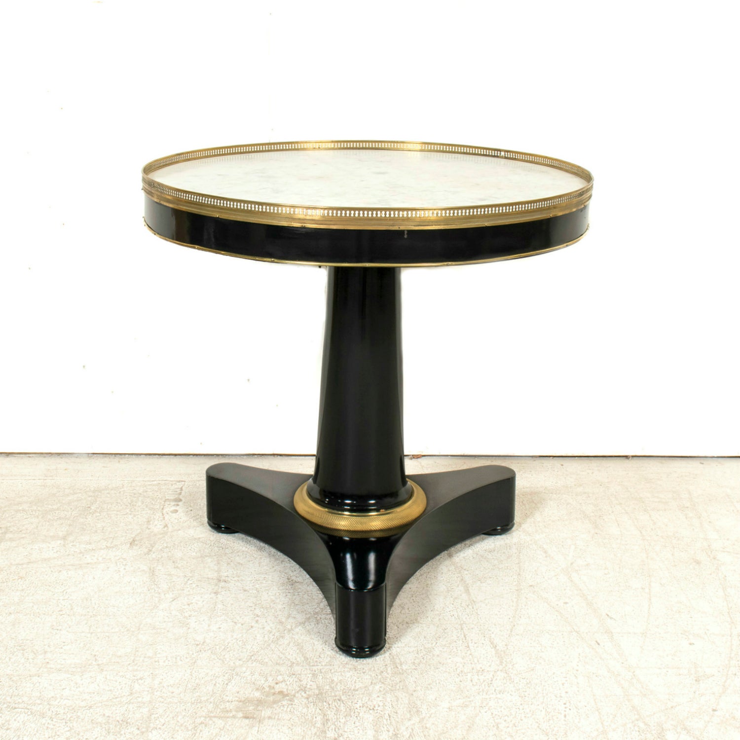 Early 19th Century French Empire Period Ebonized Gueridon Table with Cararra Marble Top