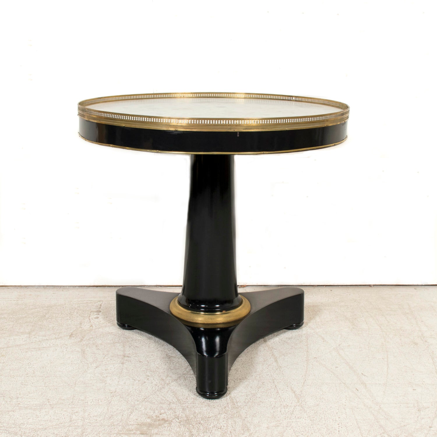 Early 19th Century French Empire Period Ebonized Gueridon Table with Cararra Marble Top
