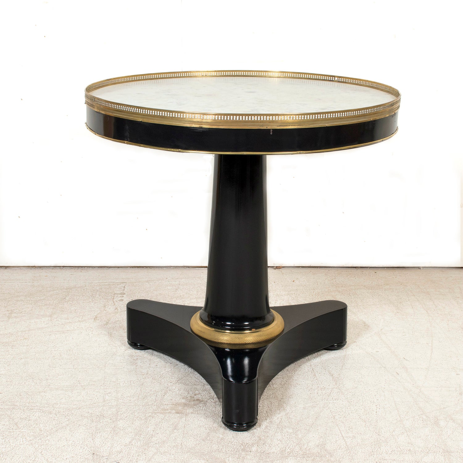 Early 19th Century French Empire Period Ebonized Gueridon Table with Cararra Marble Top