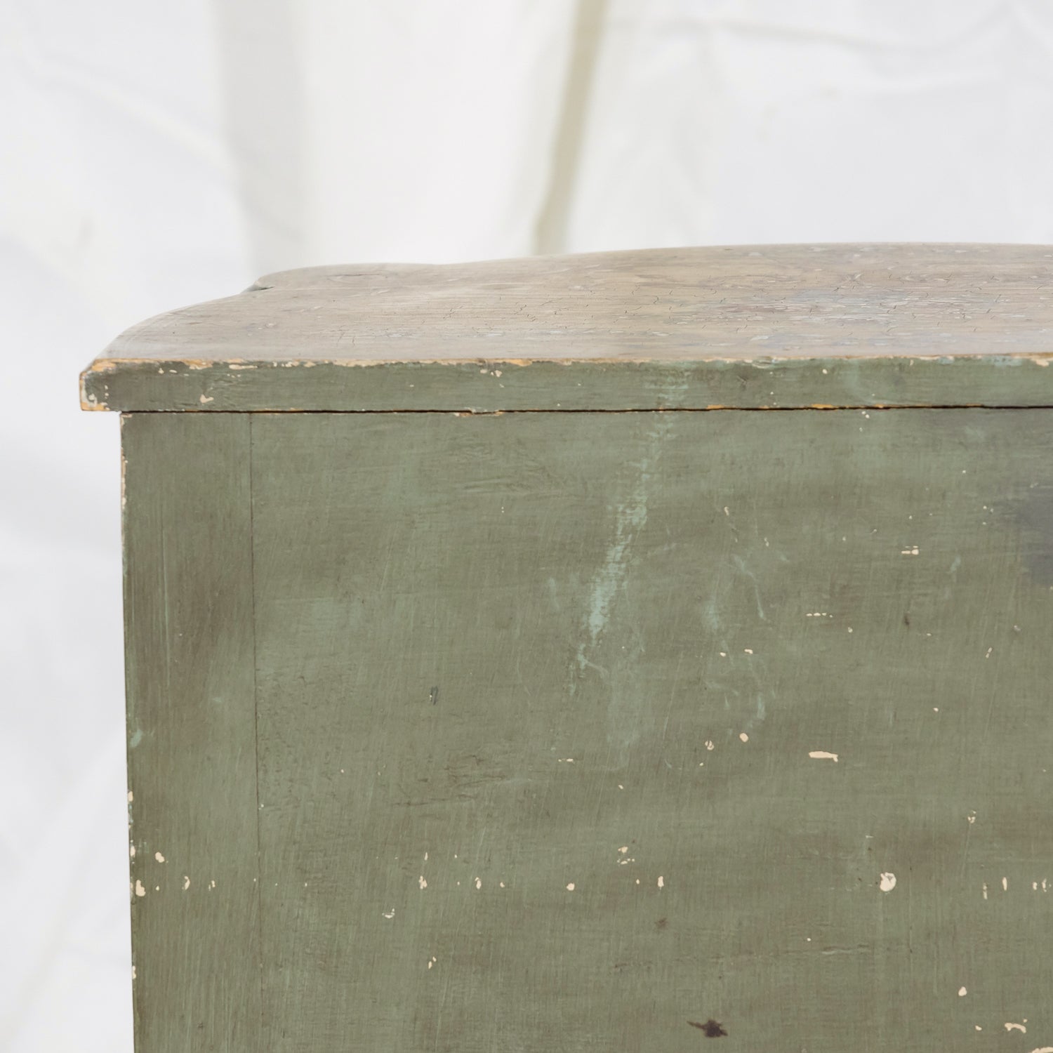 Rare Pair of 1930s French Painted Nightstands by Maison Gouffé, Louis XV & Louis XVI Styles