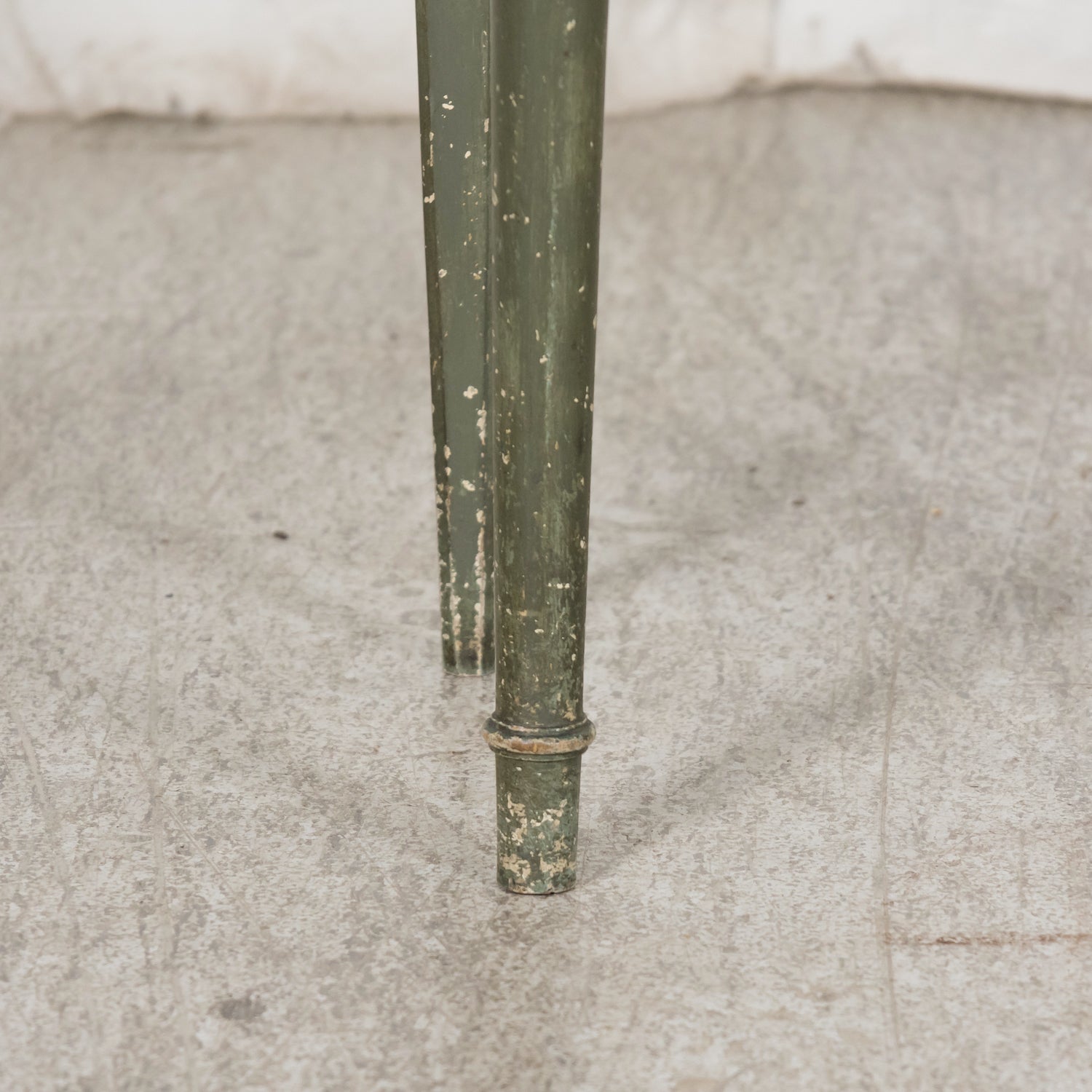 Rare Pair of 1930s French Painted Nightstands by Maison Gouffé, Louis XV & Louis XVI Styles