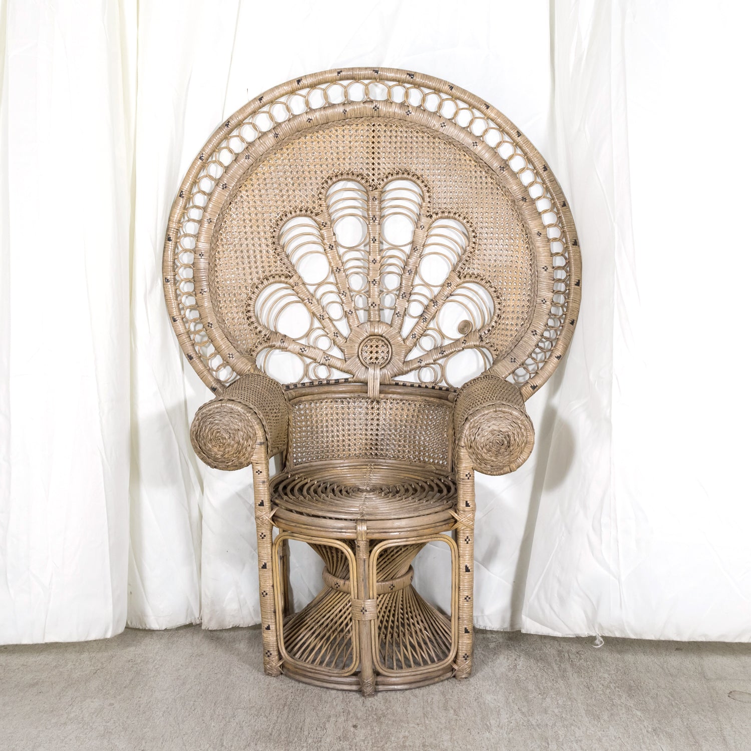 Rare 1930s French Wicker Rattan Emmanuelle Peacock Chair