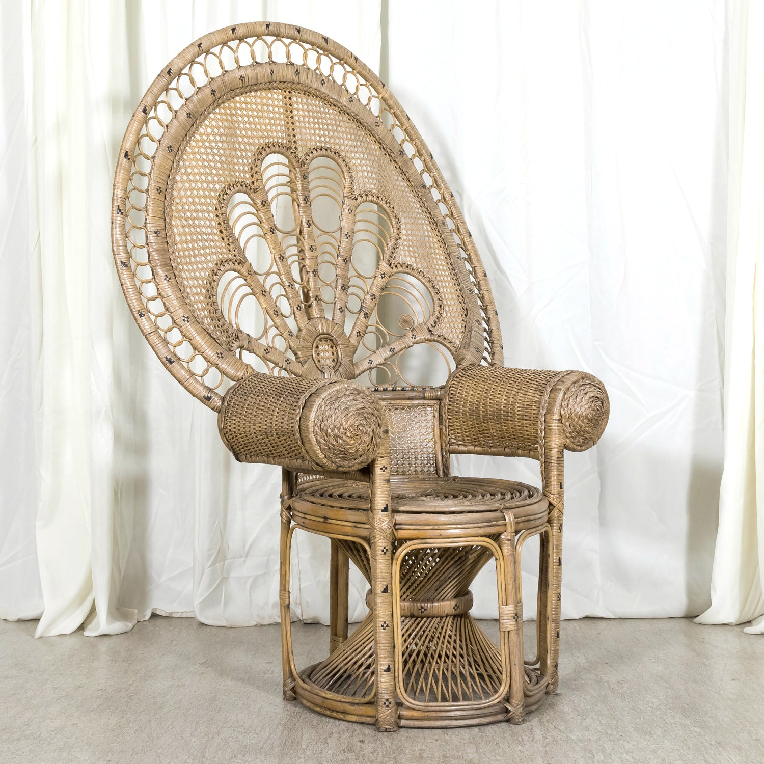 Rare 1930s French Wicker Rattan Emmanuelle Peacock Chair