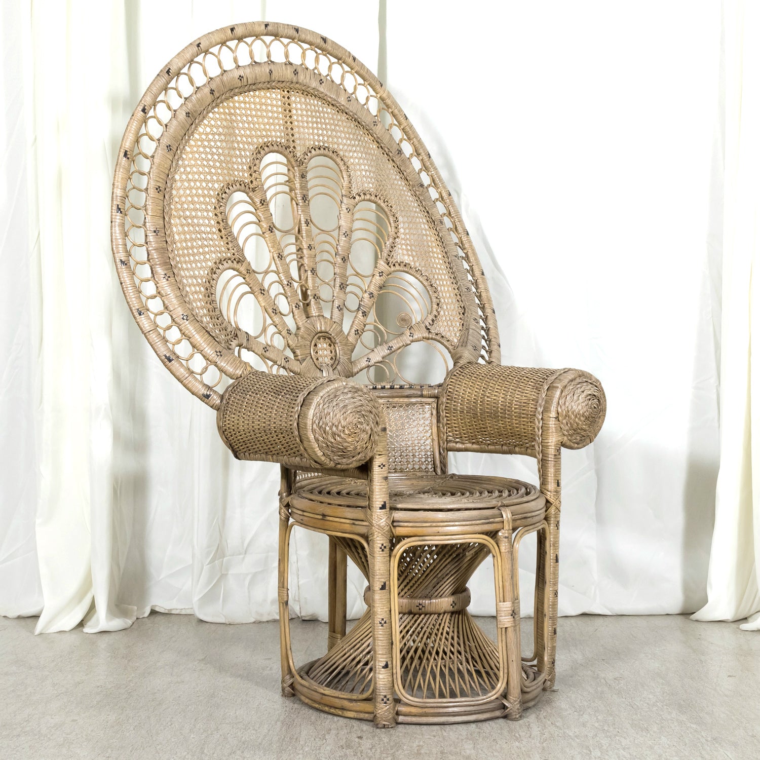 Rare 1930s French Wicker Rattan Emmanuelle Peacock Chair