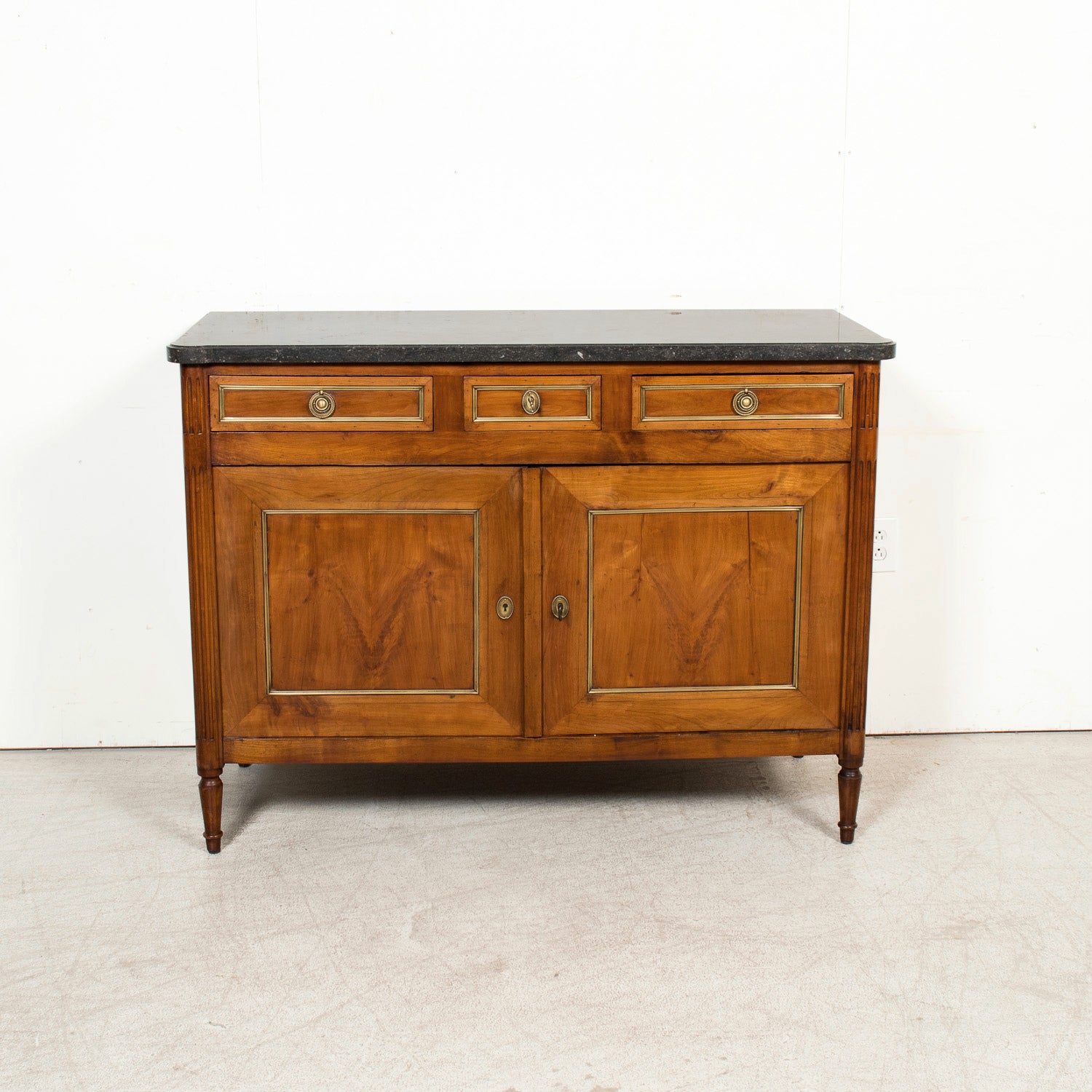 19th Century French Louis XVI Style Walnut Buffet with Black Marble Top & Brass Trim from Paris