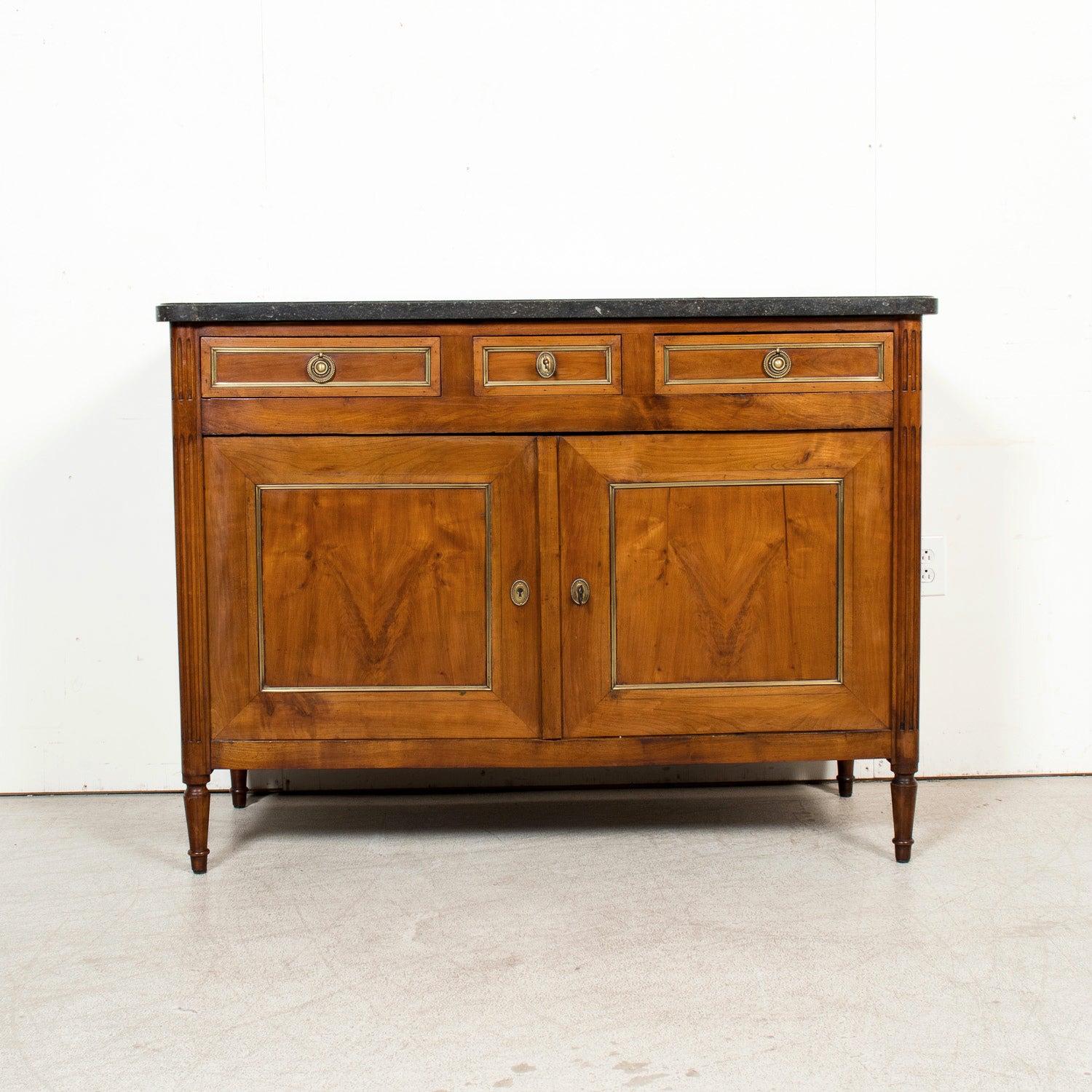 19th Century French Louis XVI Style Walnut Buffet with Black Marble Top & Brass Trim from Paris