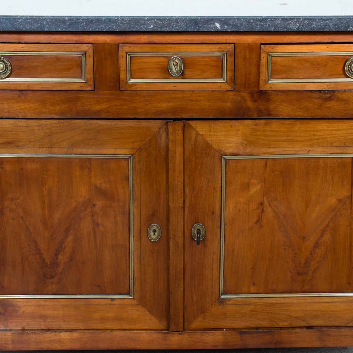 19th Century French Louis XVI Style Walnut Buffet with Black Marble Top & Brass Trim from Paris