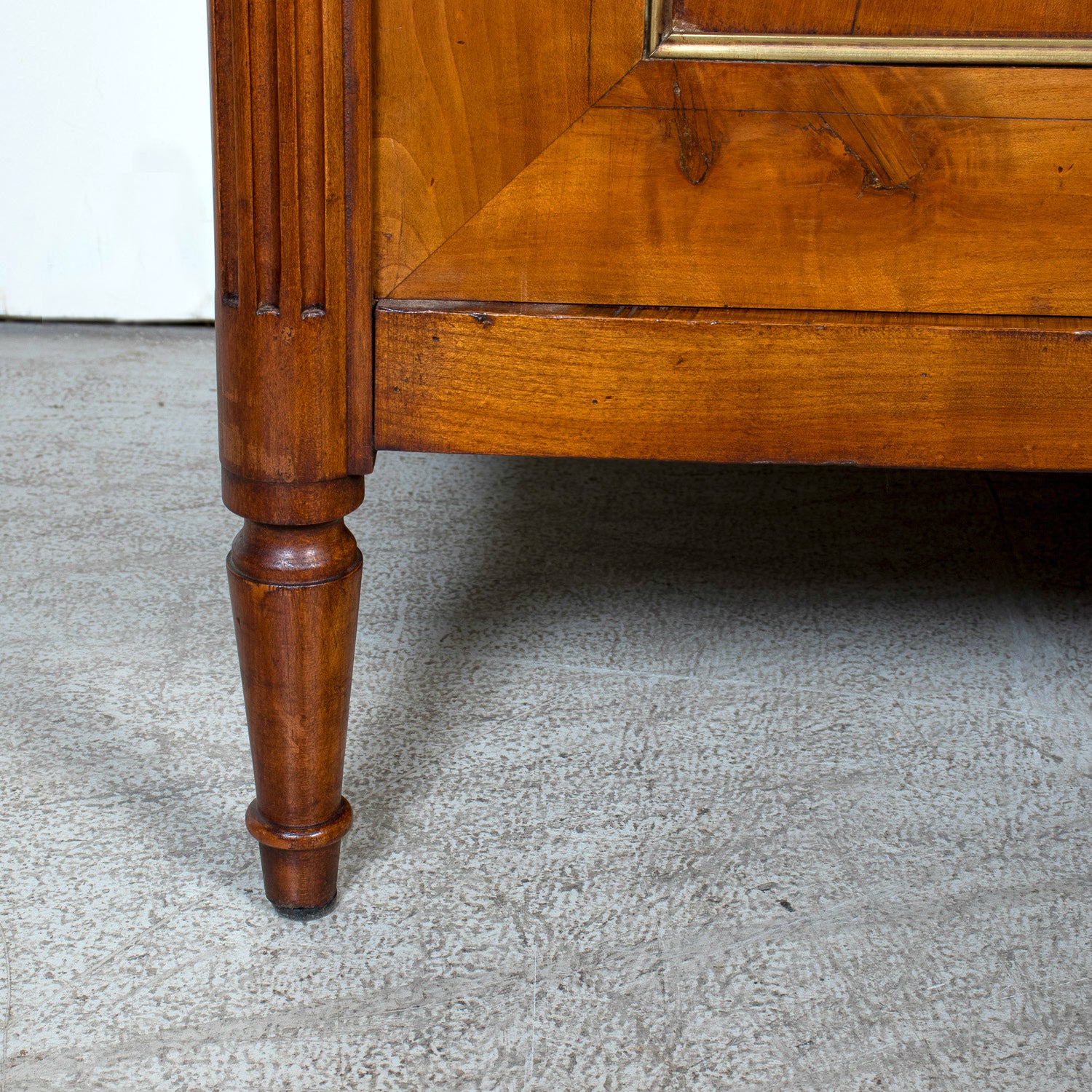 19th Century French Louis XVI Style Walnut Buffet with Black Marble Top & Brass Trim from Paris