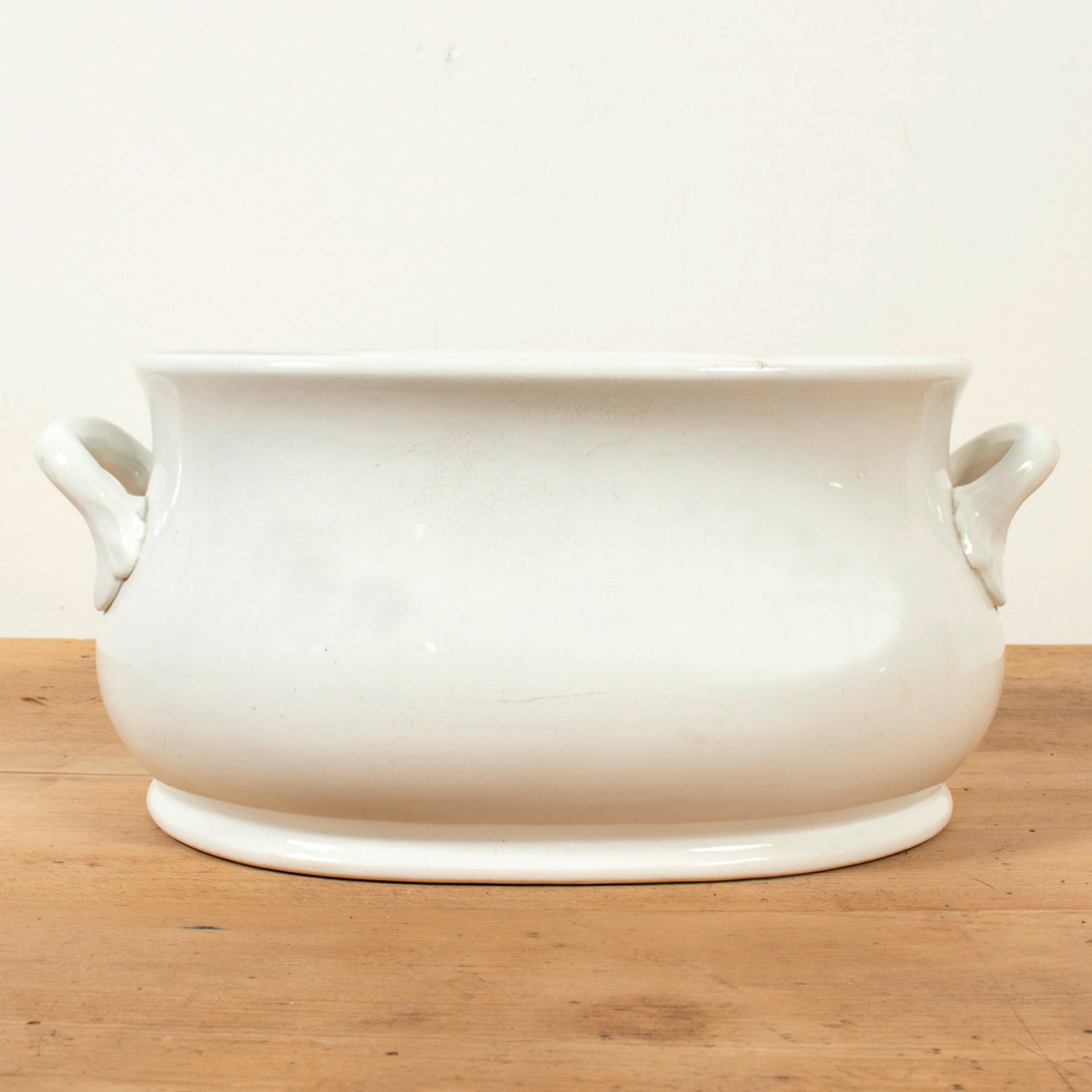19th Century French Lunéville Opaque Faïence or French Ironstone Footbath, K&G Keller & Guérin