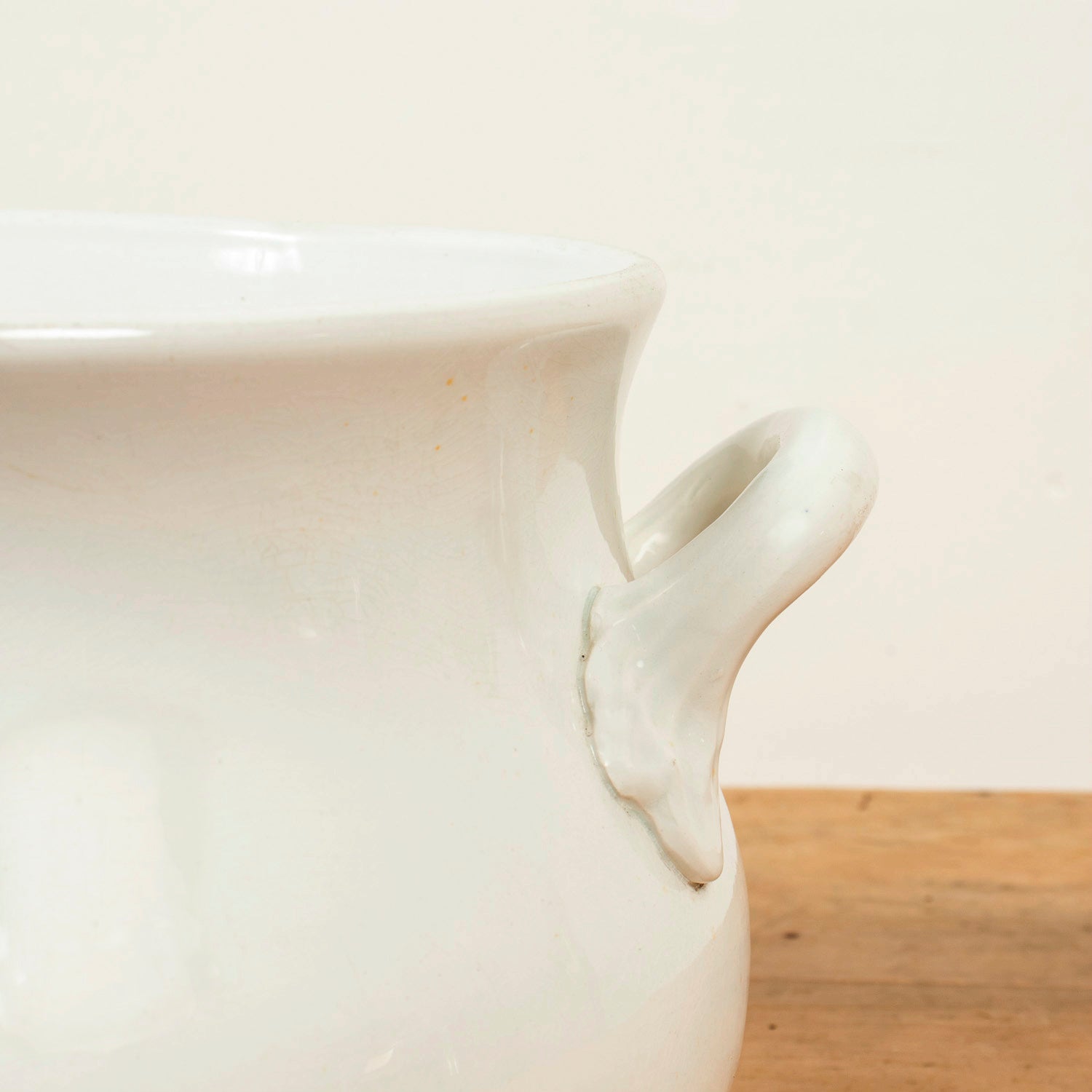 19th Century French Lunéville Opaque Faïence or French Ironstone Footbath, K&G Keller & Guérin