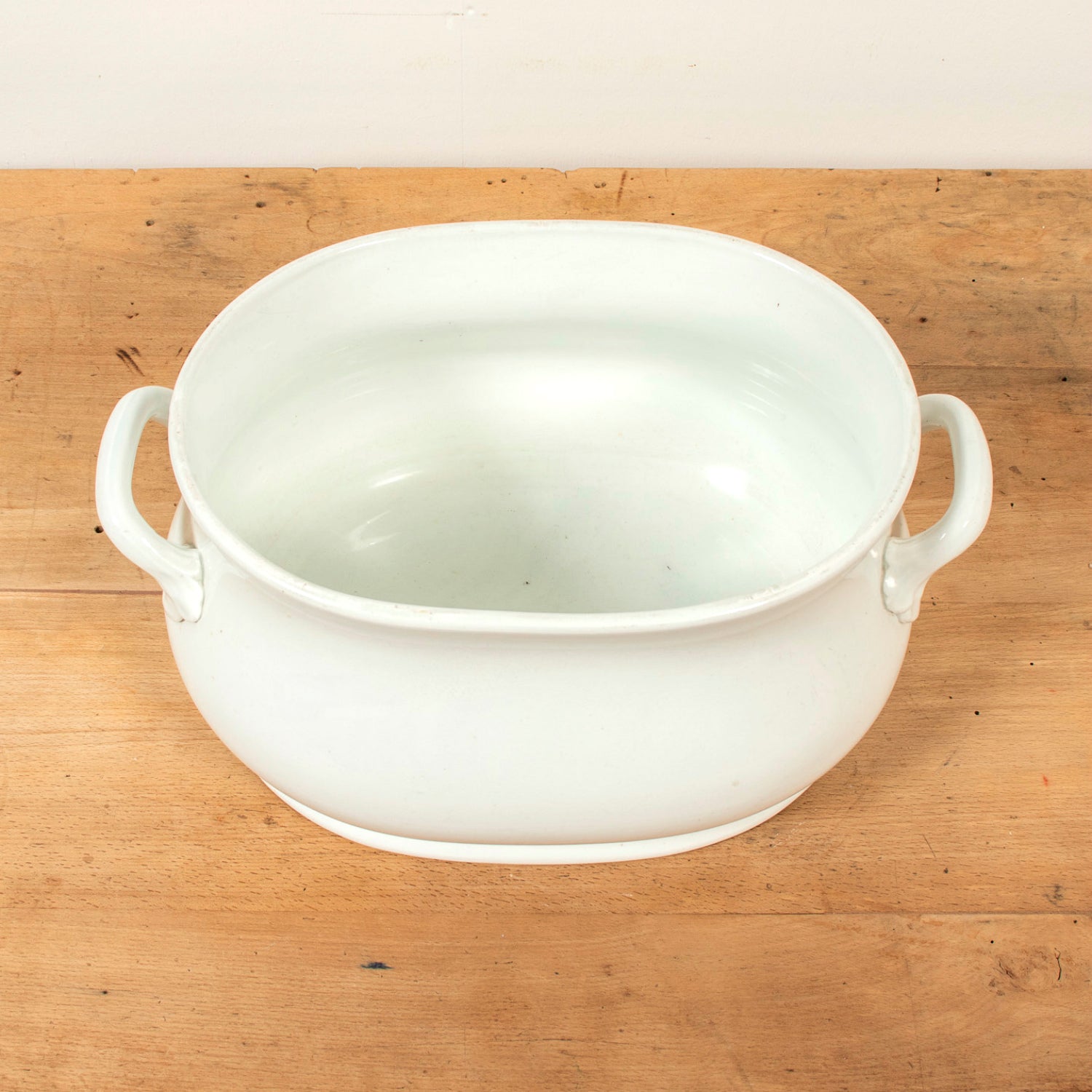 19th Century French Lunéville Opaque Faïence or French Ironstone Footbath, K&G Keller & Guérin
