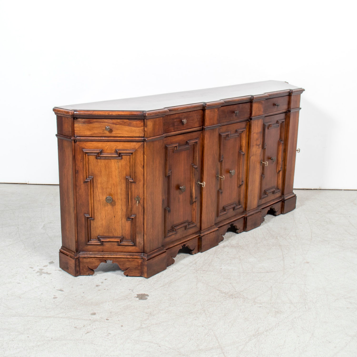 Late 18th Century Carved Italian Baroque Style Walnut Credenza Scantonata