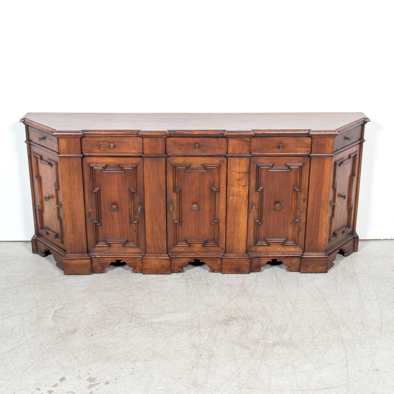 Late 18th Century Carved Italian Baroque Style Walnut Credenza Scantonata