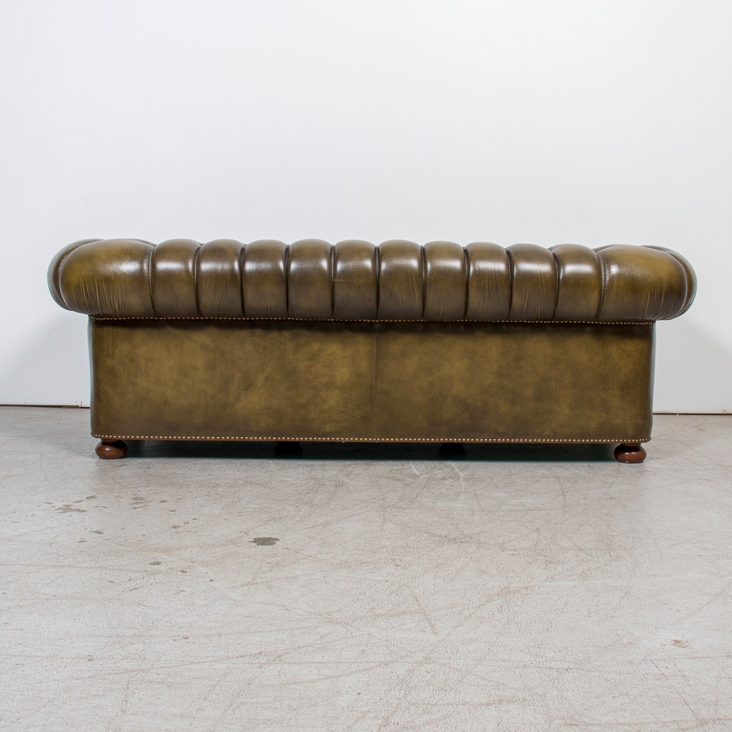 Vintage 1960s English Chesterfield Sofa in Olive Green Leather