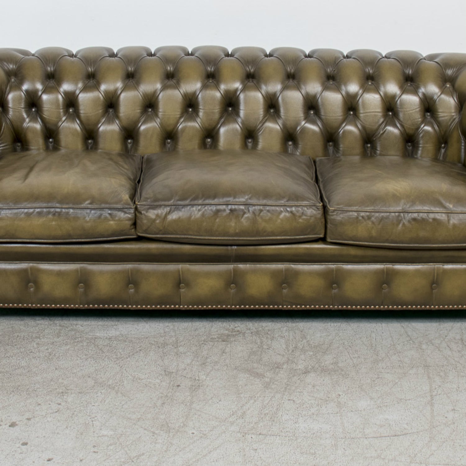Vintage 1960s English Chesterfield Sofa in Olive Green Leather