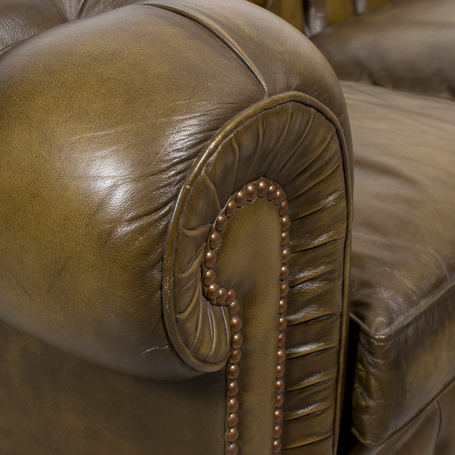 Vintage 1960s English Chesterfield Sofa in Olive Green Leather