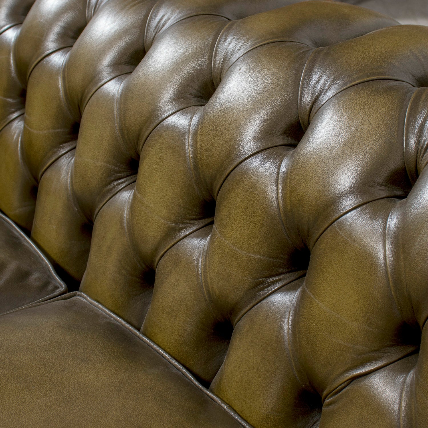 Vintage 1960s English Chesterfield Sofa in Olive Green Leather