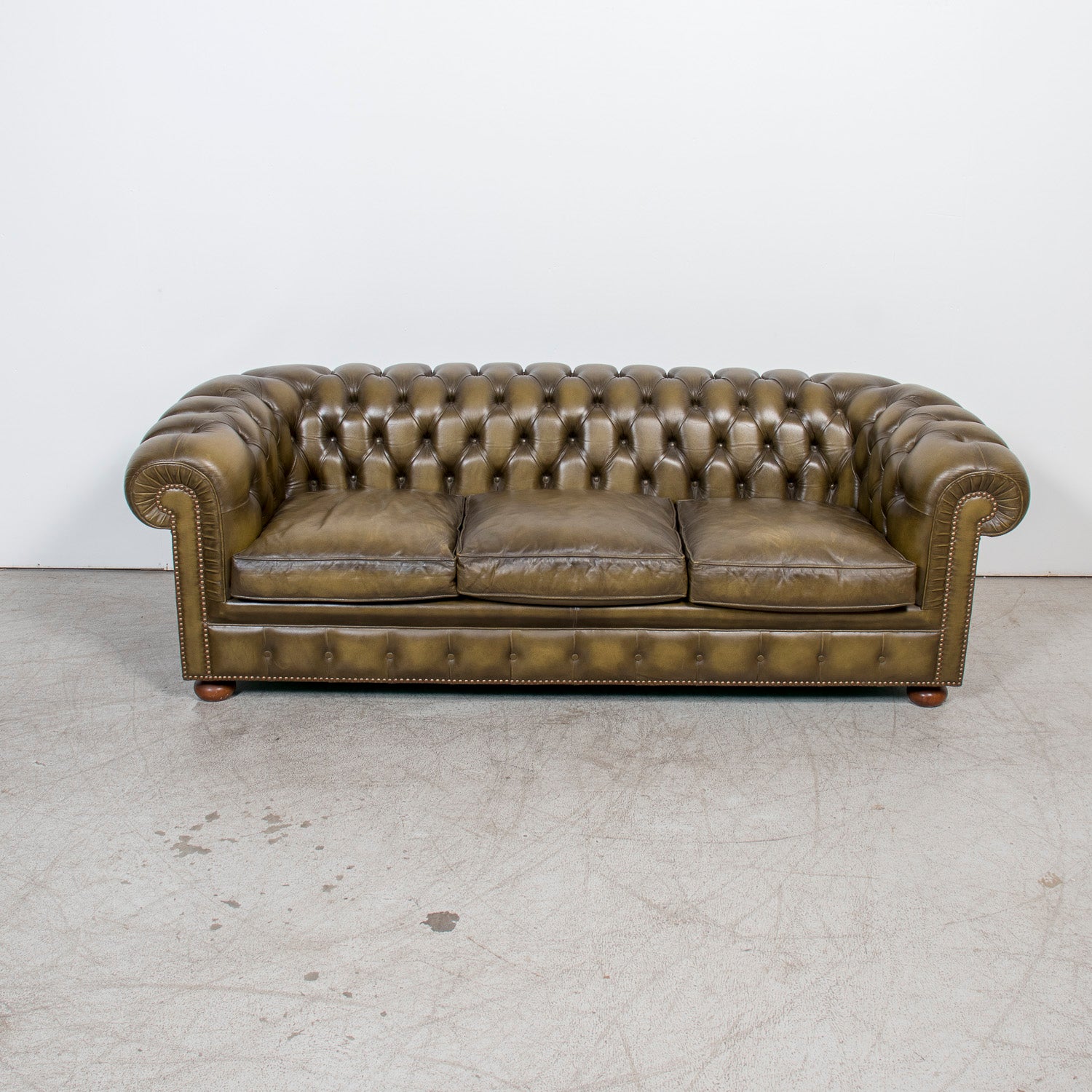 Vintage 1960s English Chesterfield Sofa in Olive Green Leather