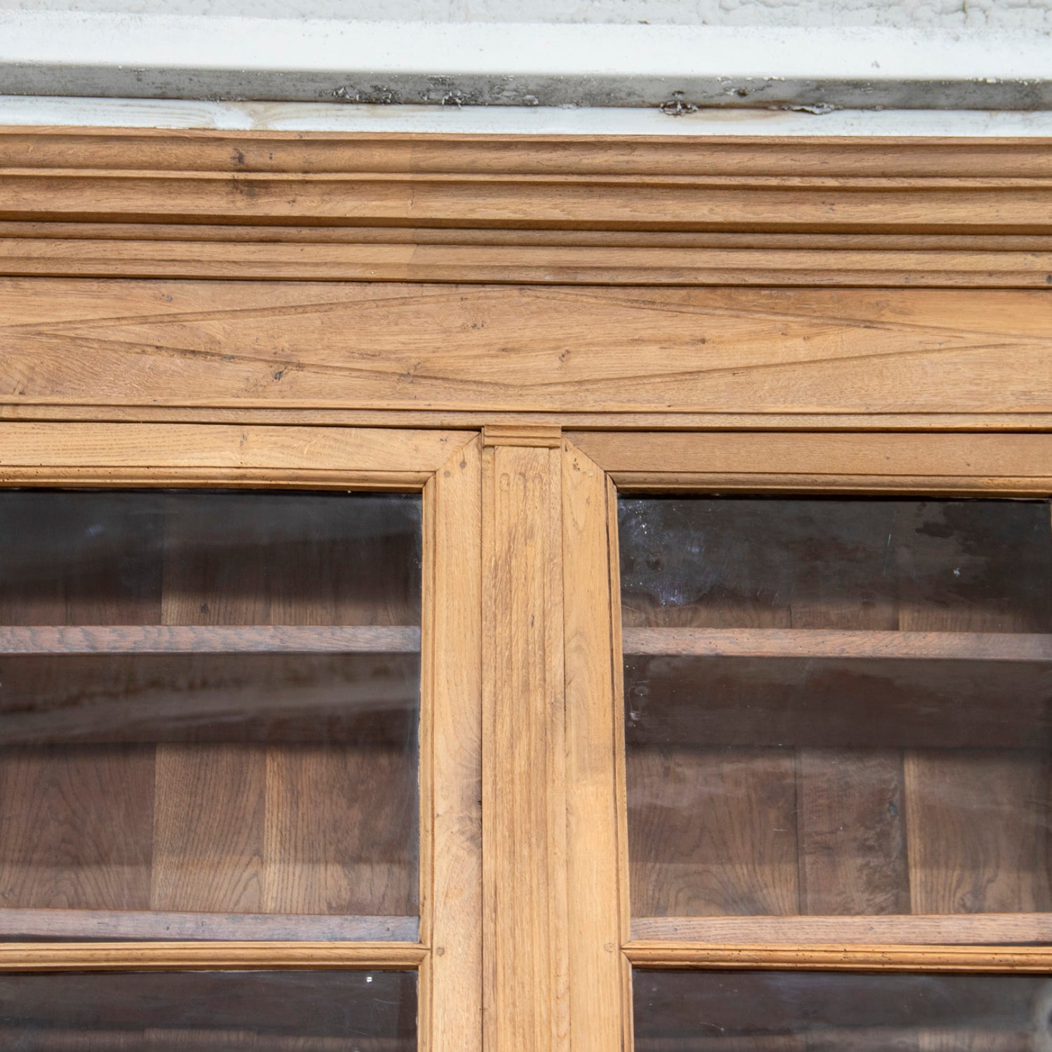 Monumental Early 19th Century French Directoire Period Bleached Oak Bibliothèque à Trois Corps