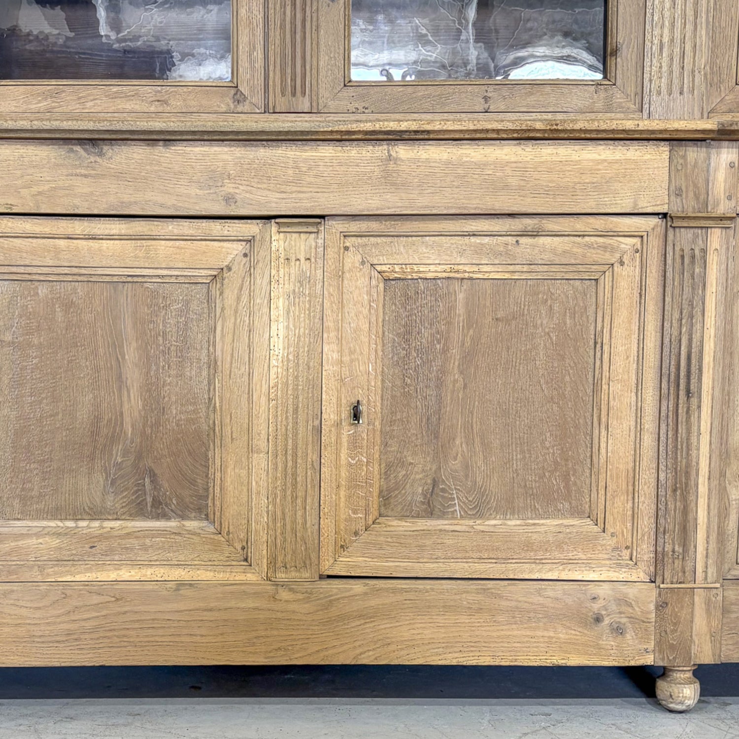 Monumental Early 19th Century French Directoire Period Bleached Oak Bibliothèque à Trois Corps