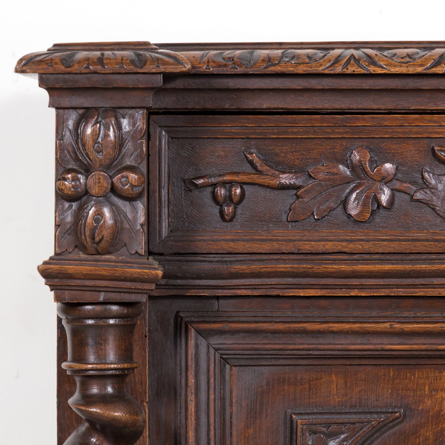 19th Century Antique French Louis XIII Style Carved Oak Buffet de Chasse or Hunting Buffet 