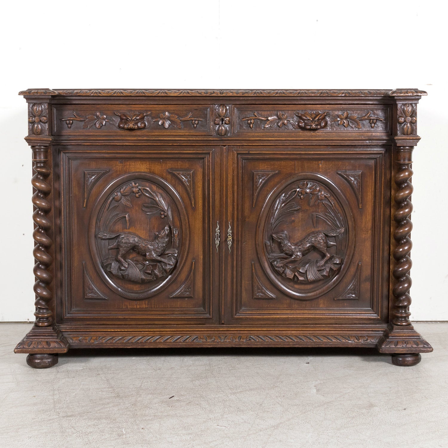 19th Century Antique French Louis XIII Style Carved Oak Buffet de Chasse or Hunting Buffet 