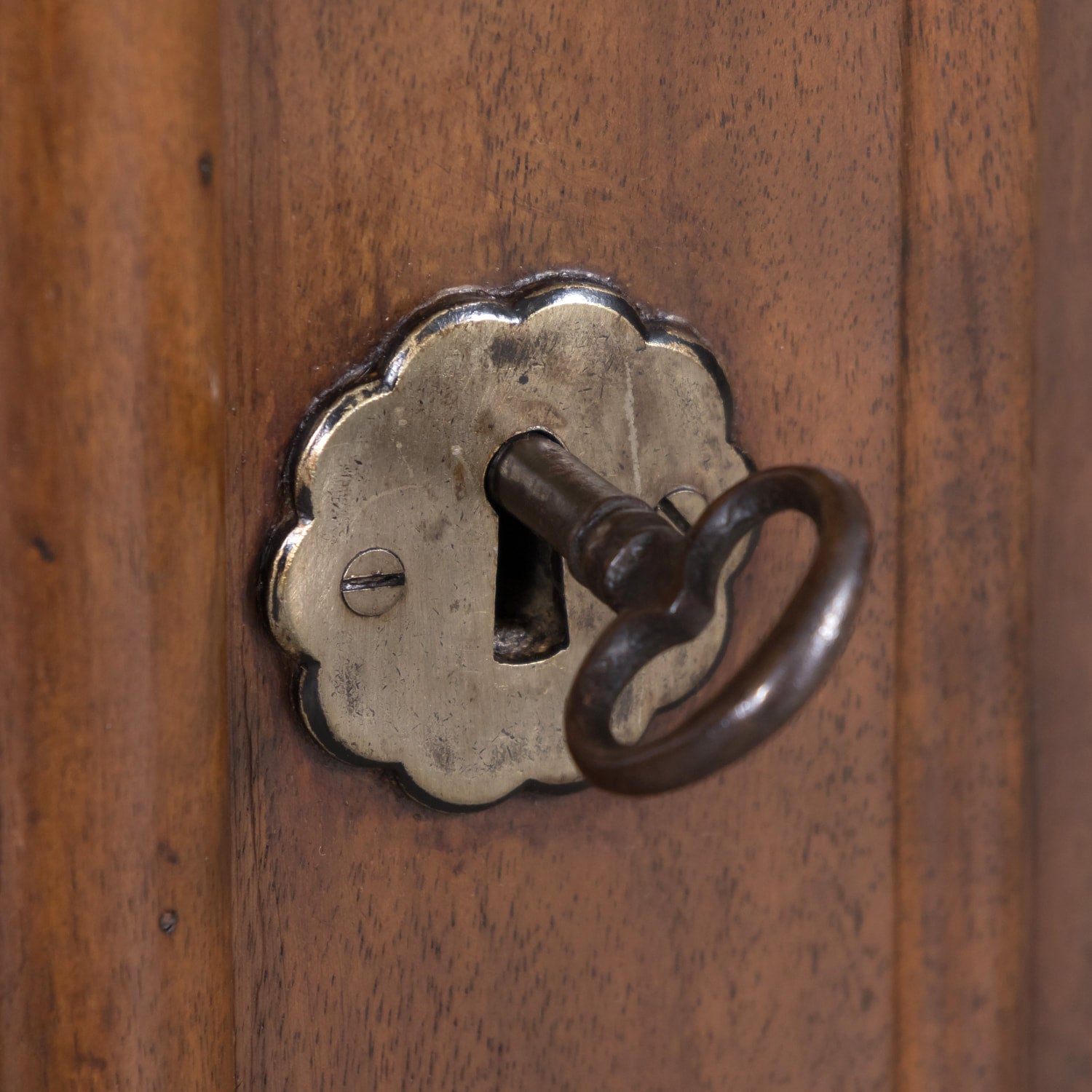 Mid-19th Century French Louis Philippe Period Walnut Buffet from Brittany