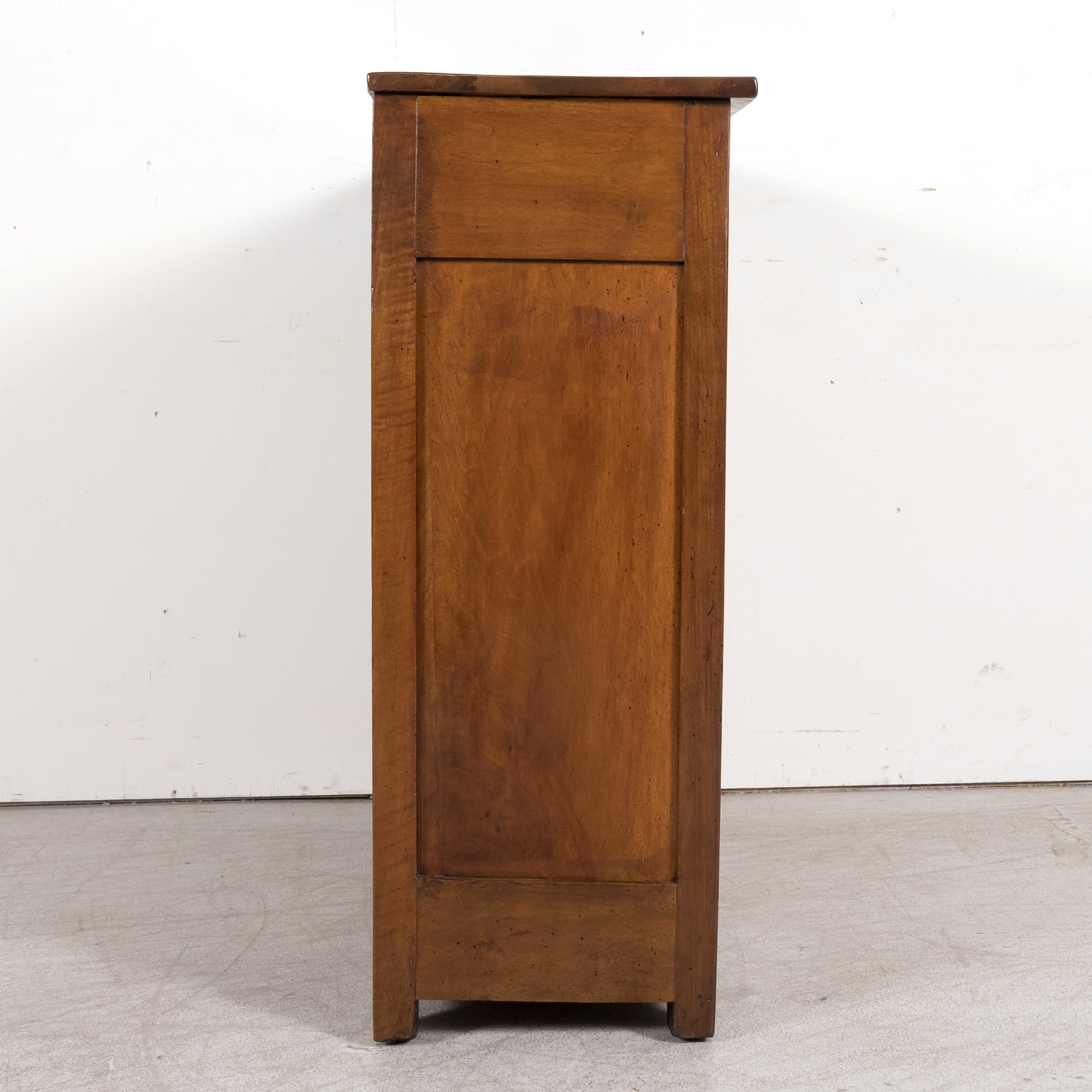 Mid-19th Century French Louis Philippe Period Walnut Buffet from Brittany