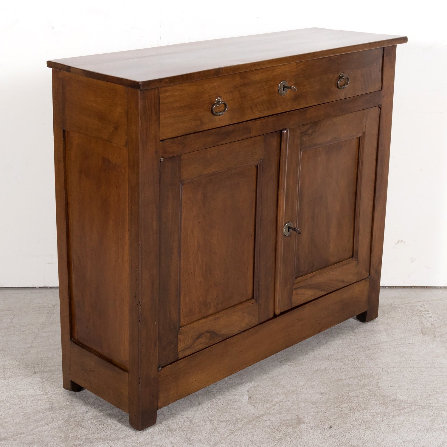 Mid-19th Century French Louis Philippe Period Walnut Buffet from Brittany