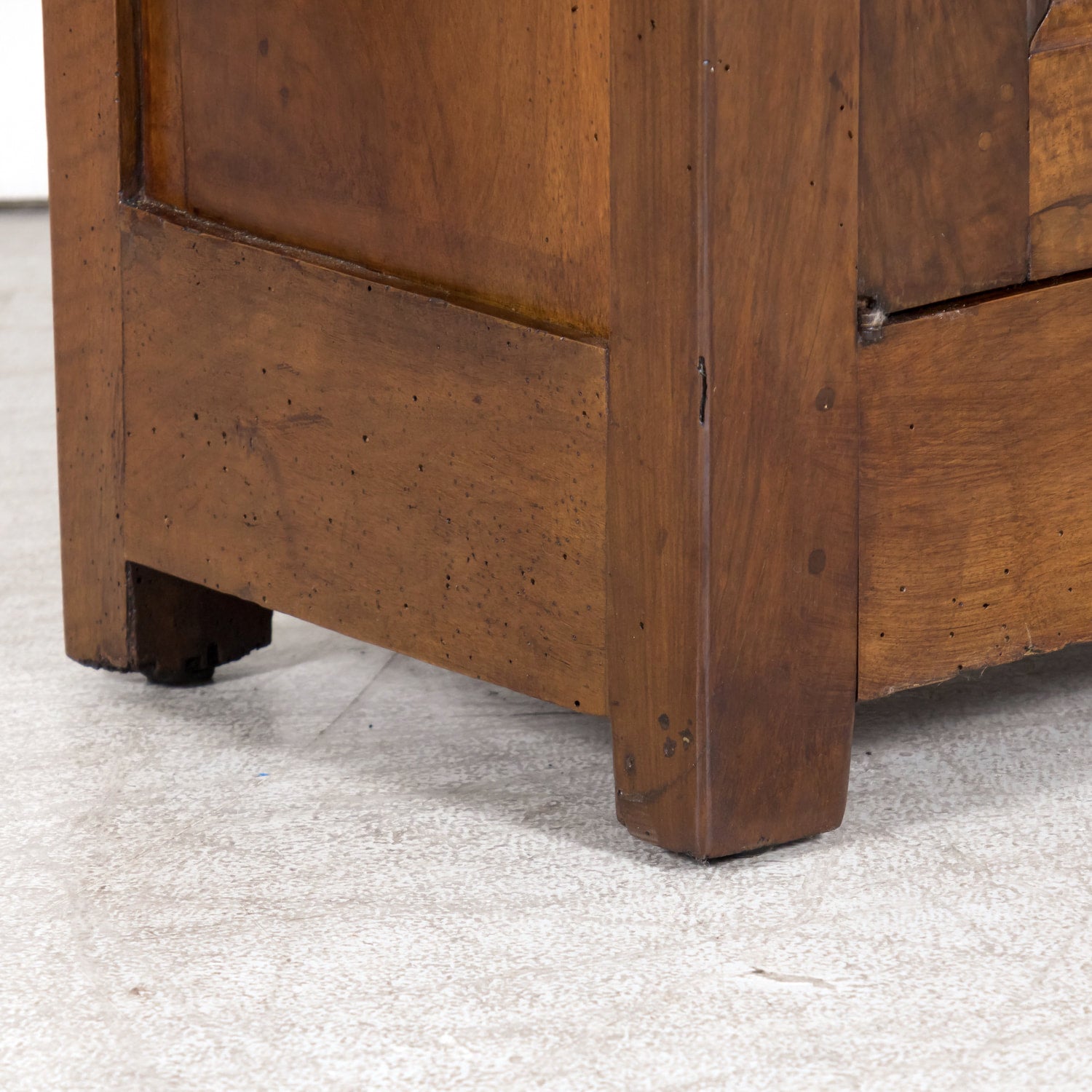 Mid-19th Century French Louis Philippe Period Walnut Buffet from Brittany