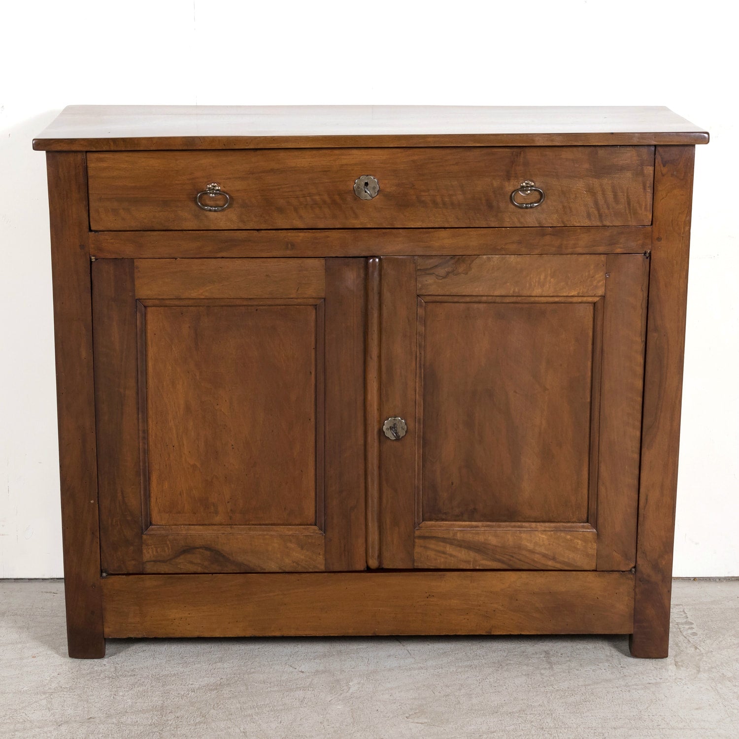Mid-19th Century French Louis Philippe Period Walnut Buffet from Brittany