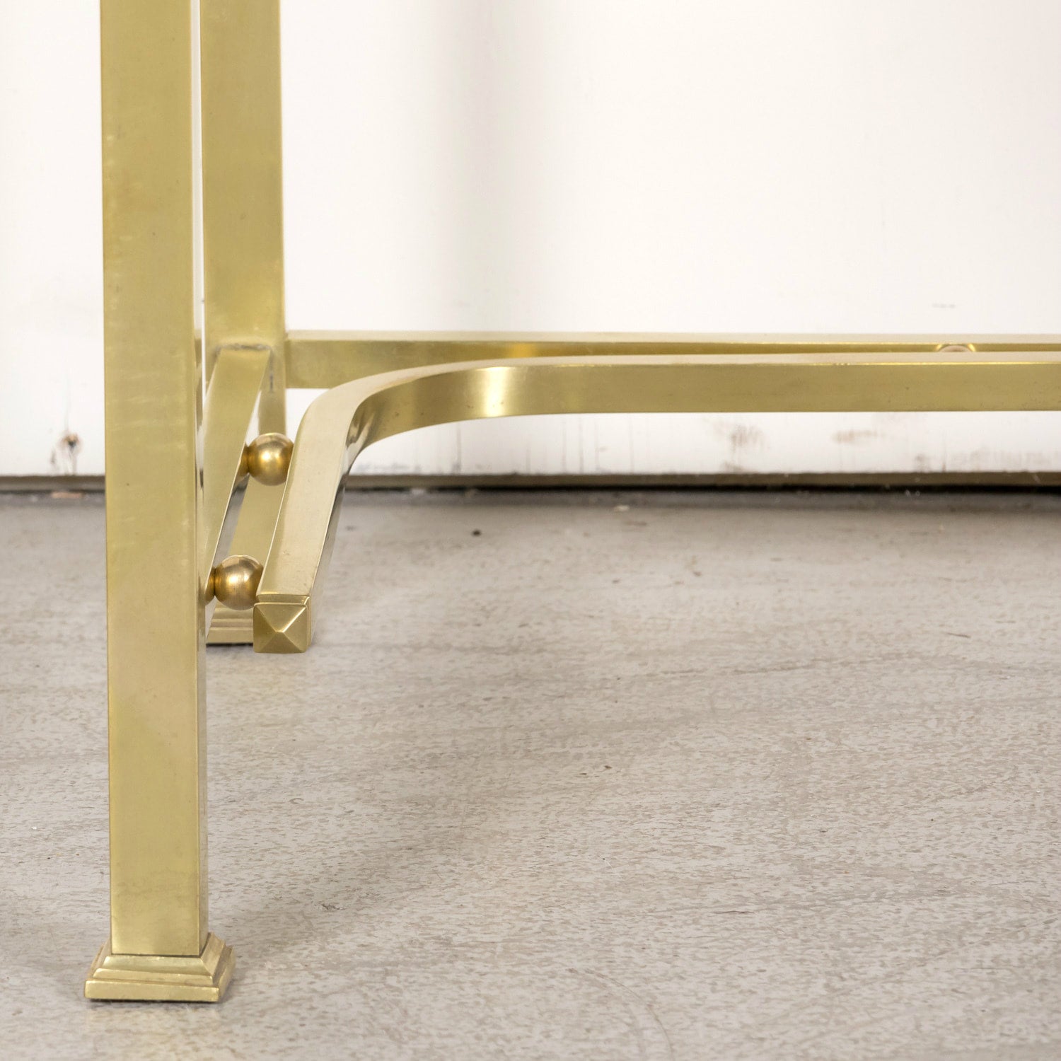 20th Century French Louis XVI Style Brass Maison Jansen Ladies Coiffeuse or Vanity Dressing Table with Marble Top