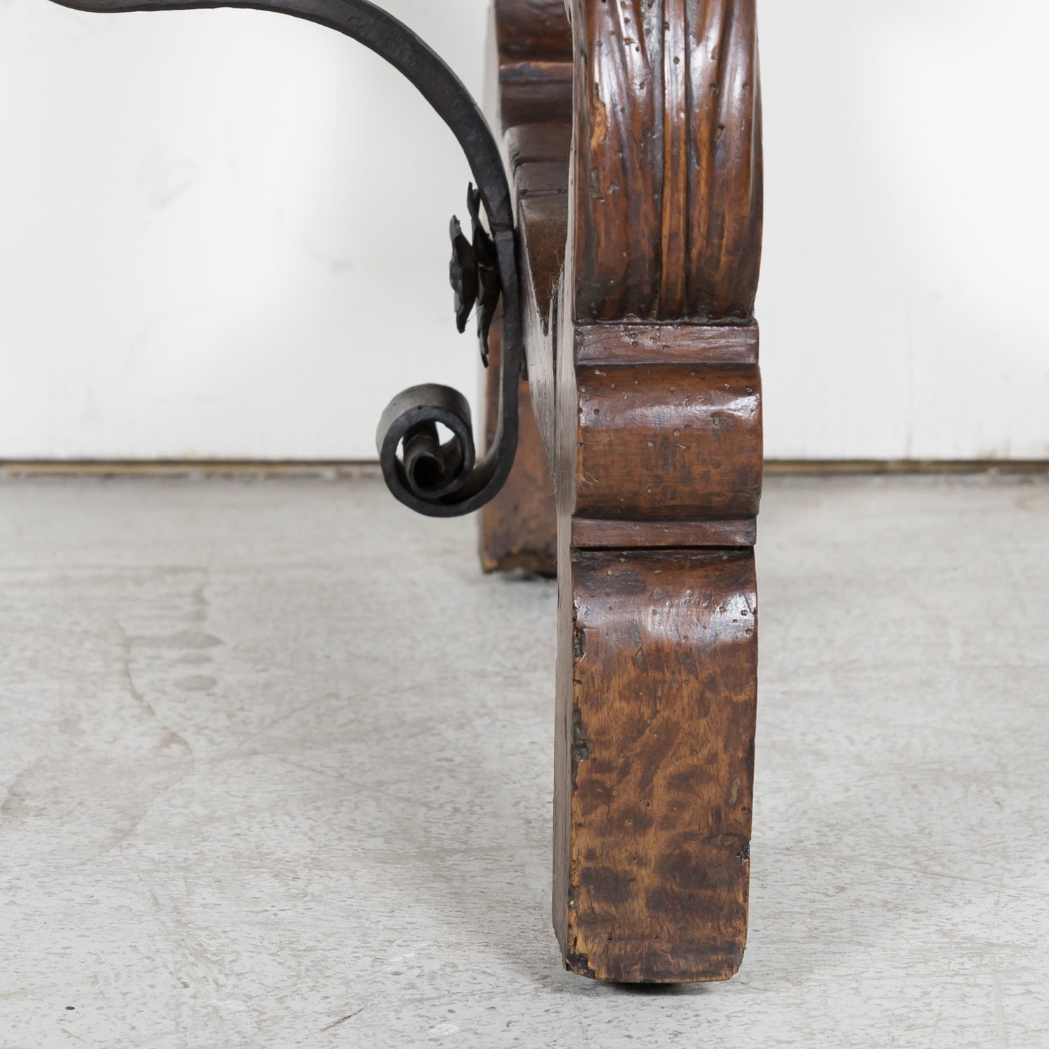 Early 19th Century Italian Baroque Style Walnut Fratino Console Table or Desk with Drawers