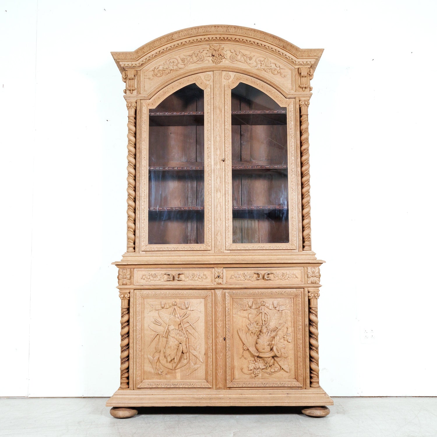 Mid-19th Century French Louis XIII Style Hunting Buffet Deux Corps or Bibliotheque de Chasse