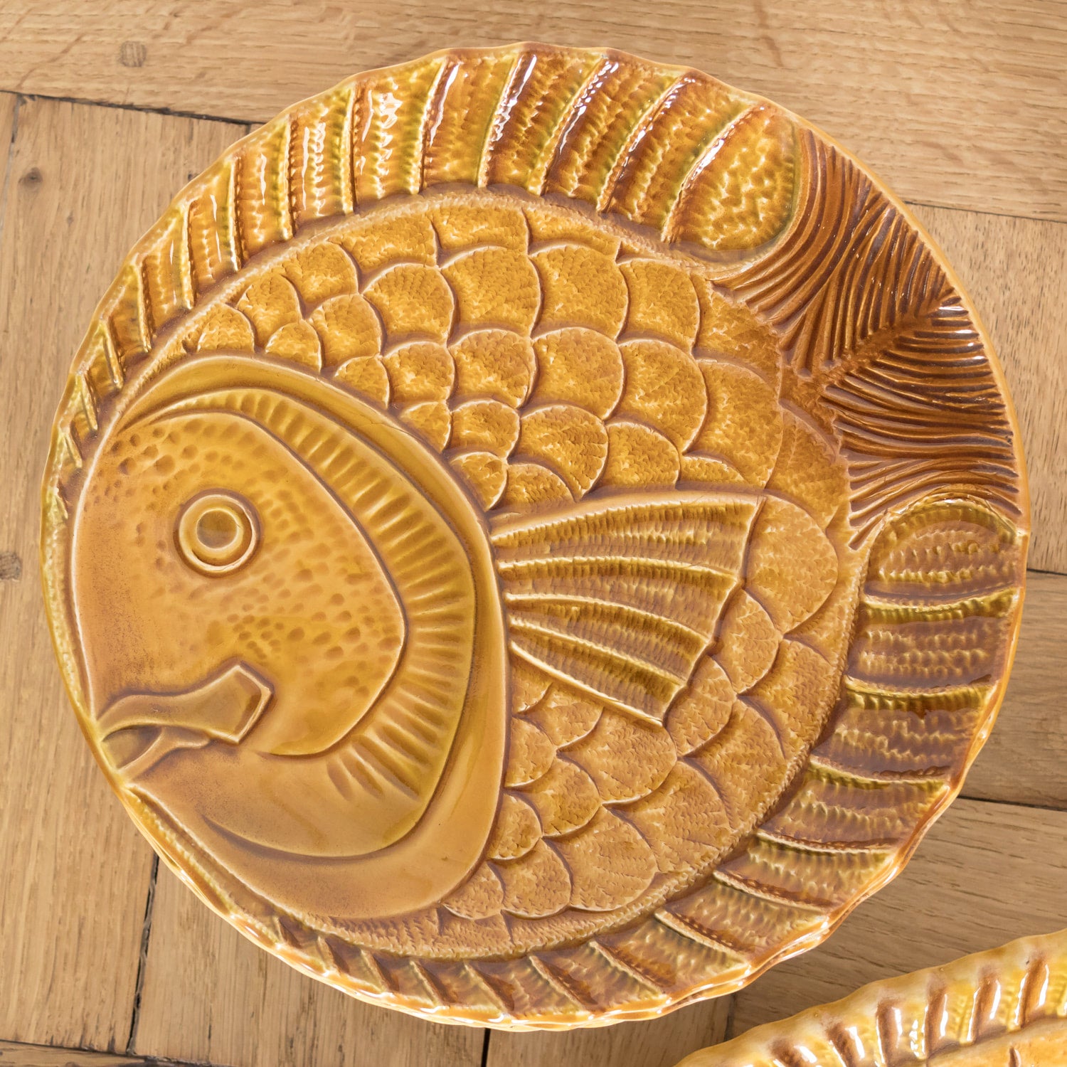 French Sarreguemines 12-Piece Faience Majolica Fish Shaped Seafood or Fish Service