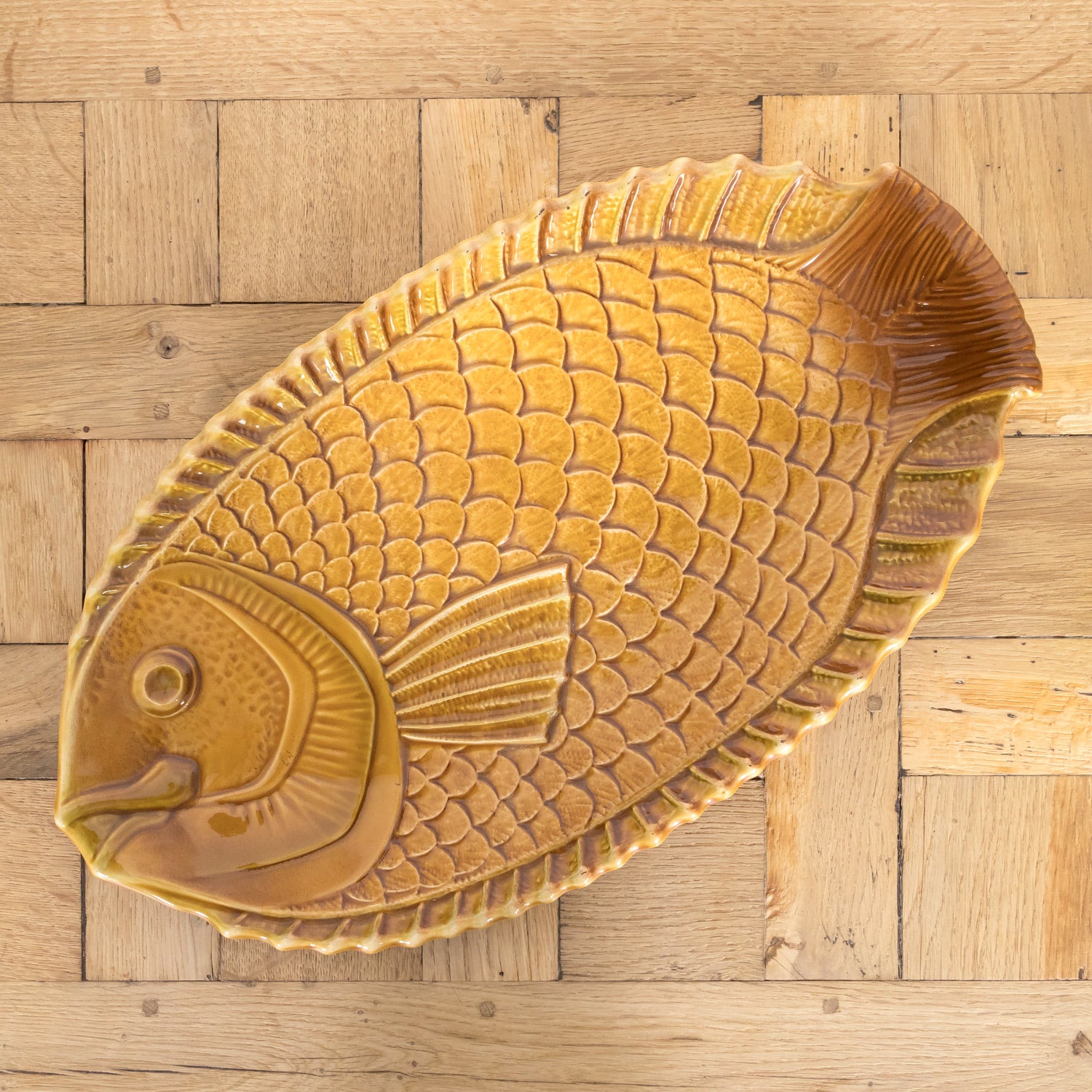 French Sarreguemines 12-Piece Faience Majolica Fish Shaped Seafood or Fish Service