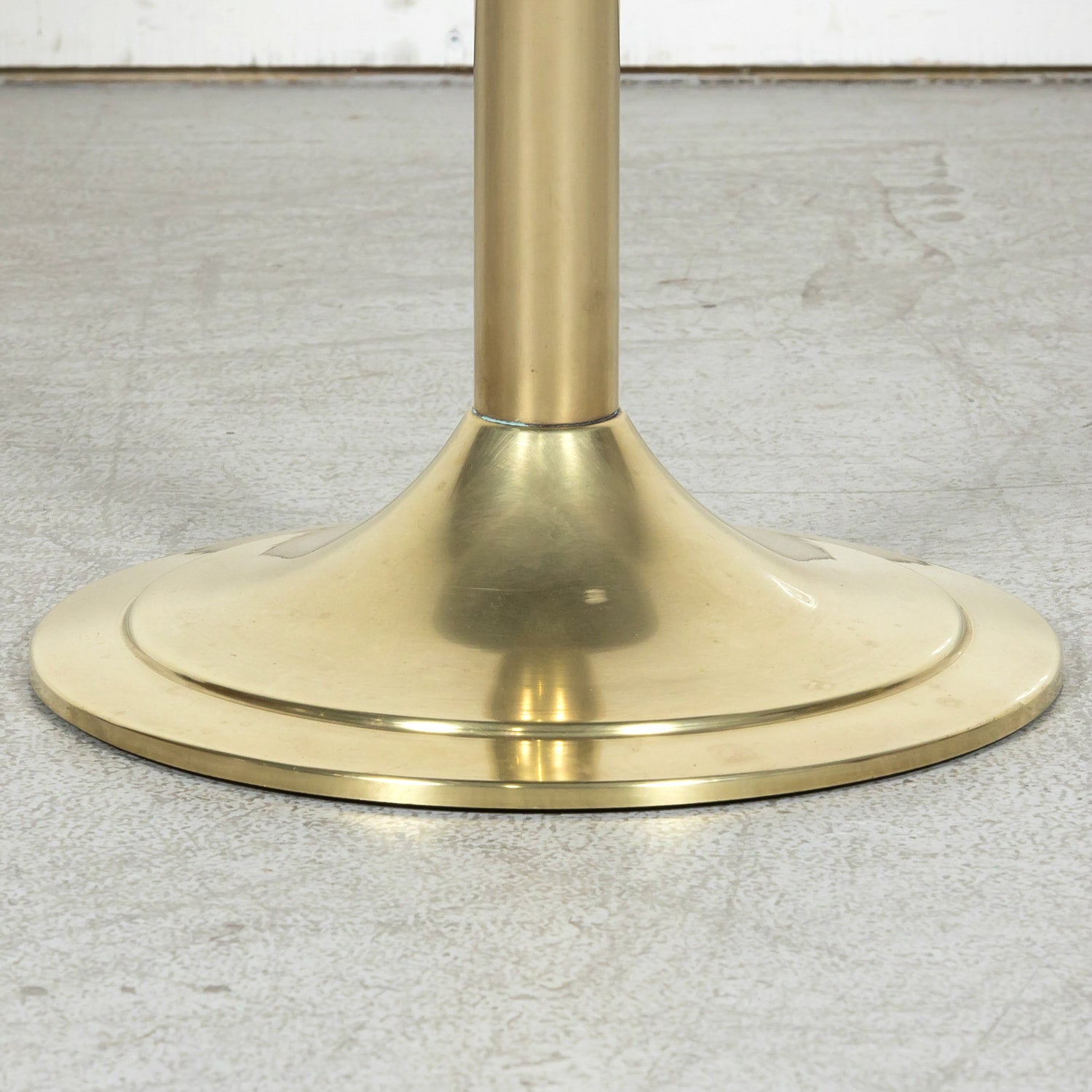 Vintage 1970s Mid-Century Modern French Brass and Marble Top Cocktail Side Table