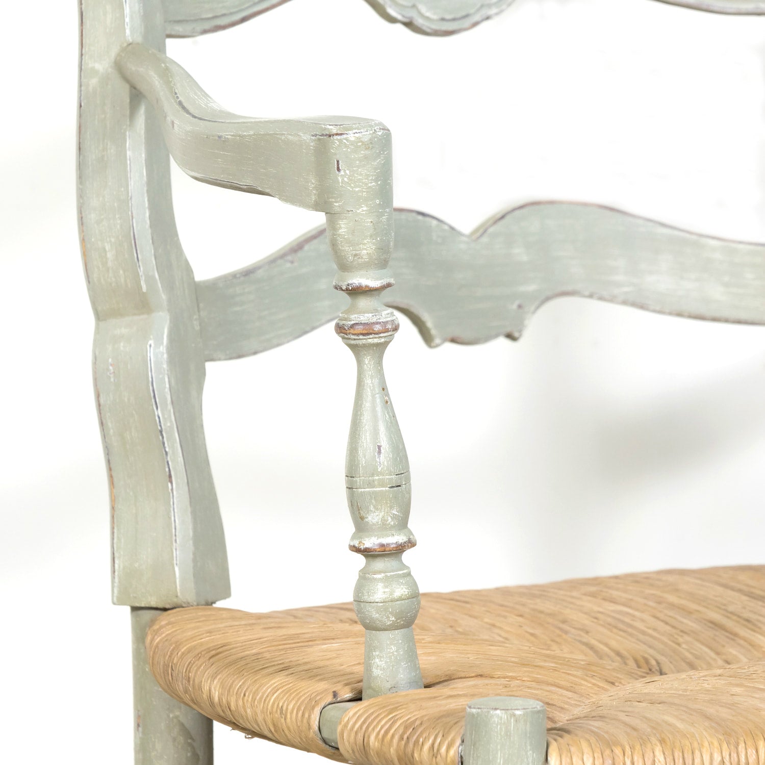 Antique French Provençal Louis XV Style Painted Settee or Radassier with Rush Seat