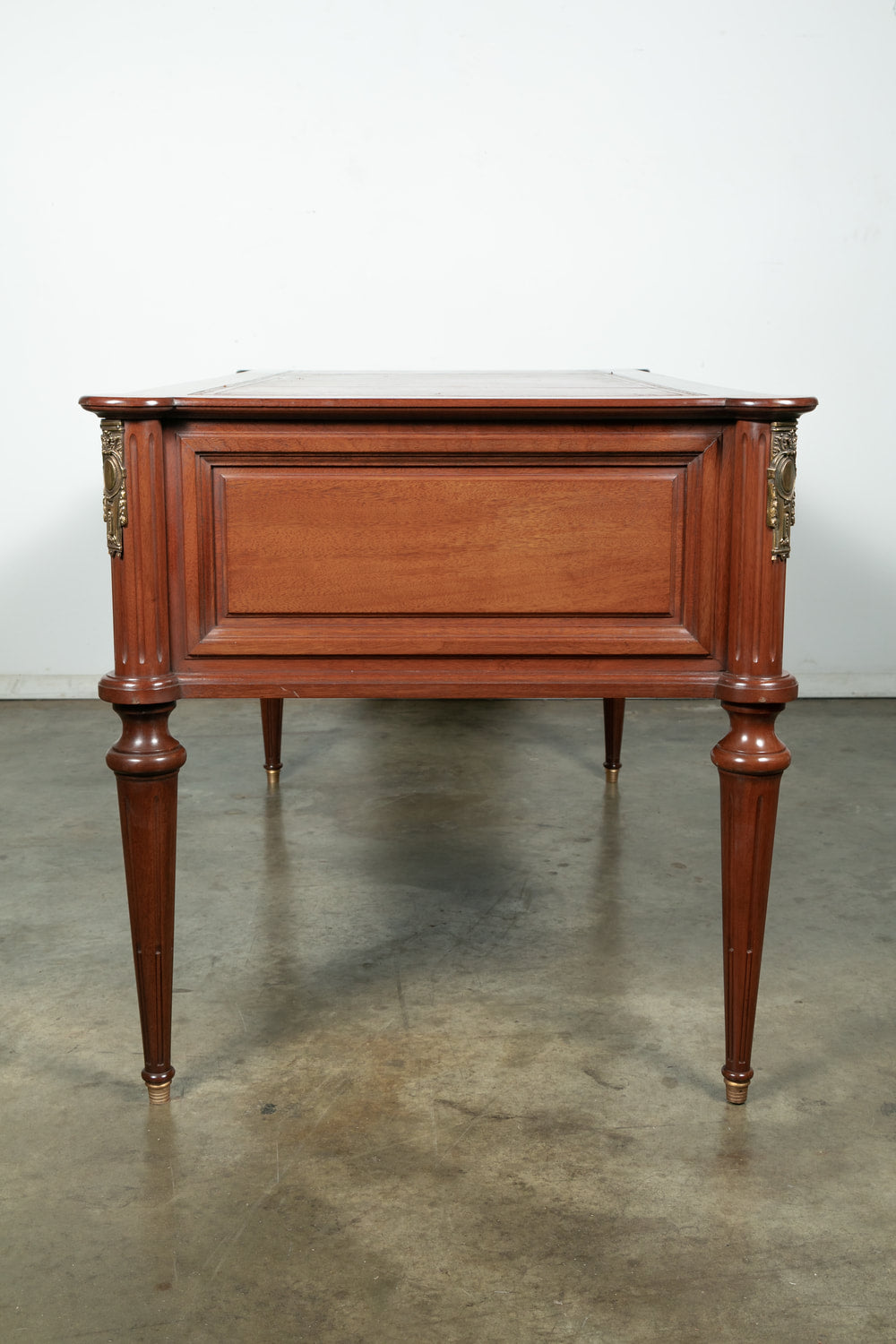 French Louis XVI Style Mahogany Bureau Plat with Tooled Leather Top 