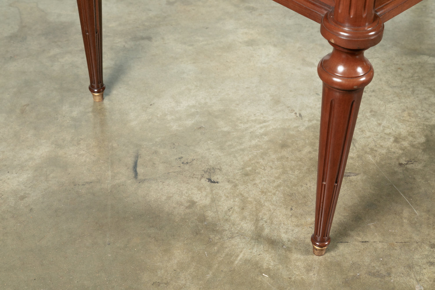 French Louis XVI Style Mahogany Bureau Plat with Tooled Leather Top 